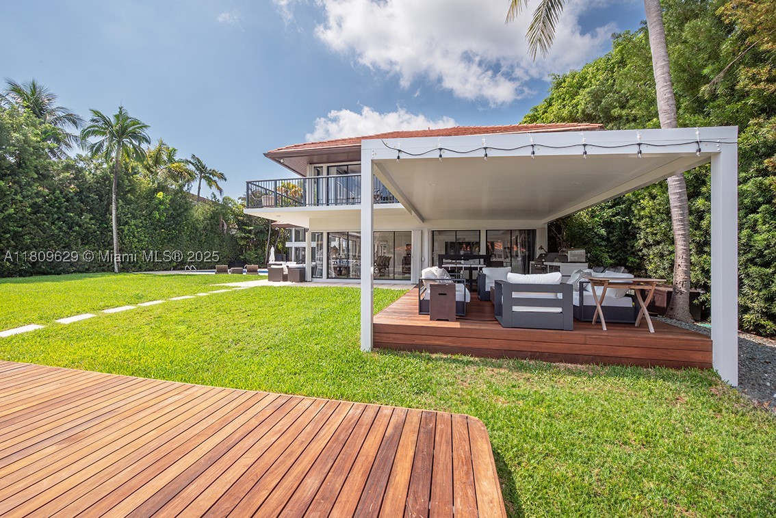201 Knollwood Dr, Key Biscayne FL 33149