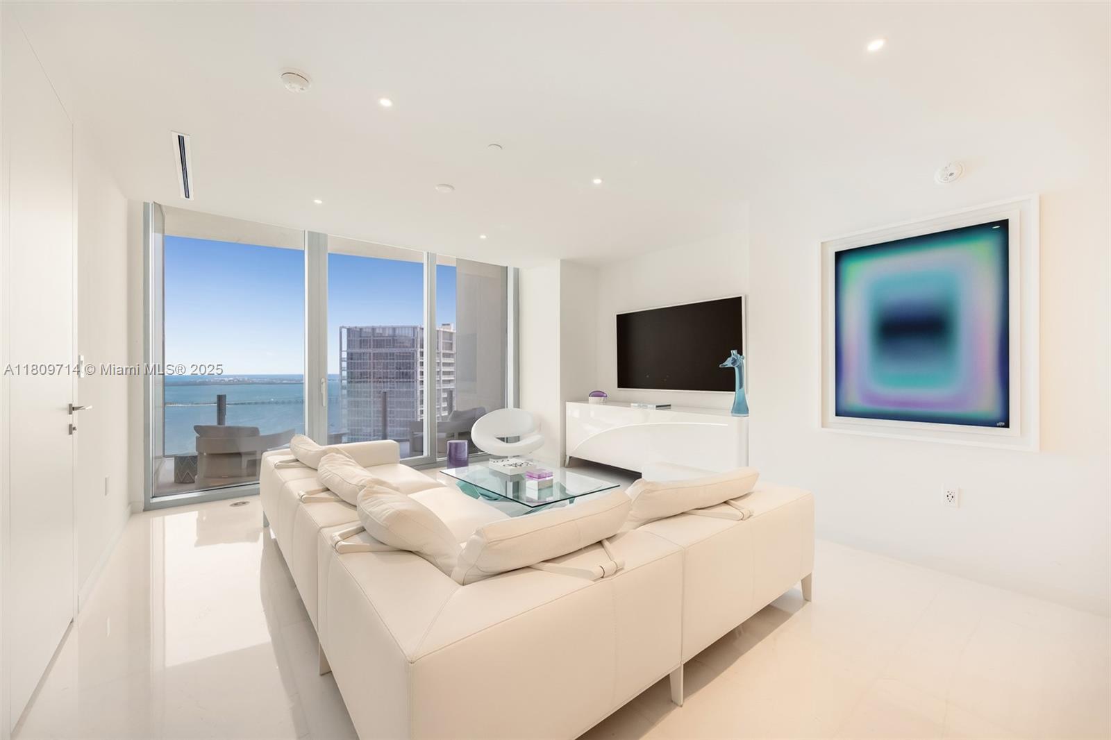 300 Biscayne Blvd Way #5205W, Miami FL 33131