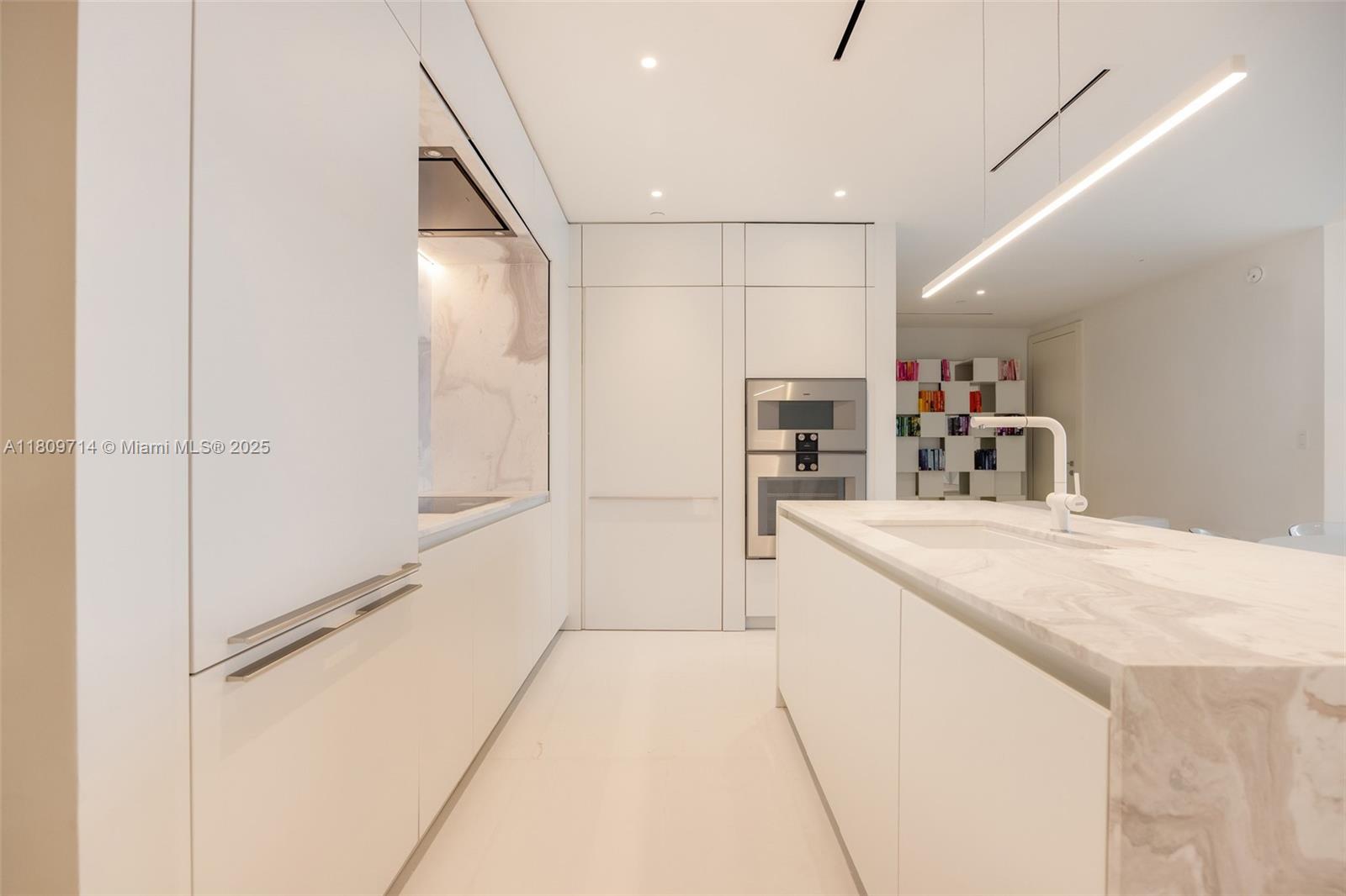 300 Biscayne Blvd Way #5205W, Miami FL 33131