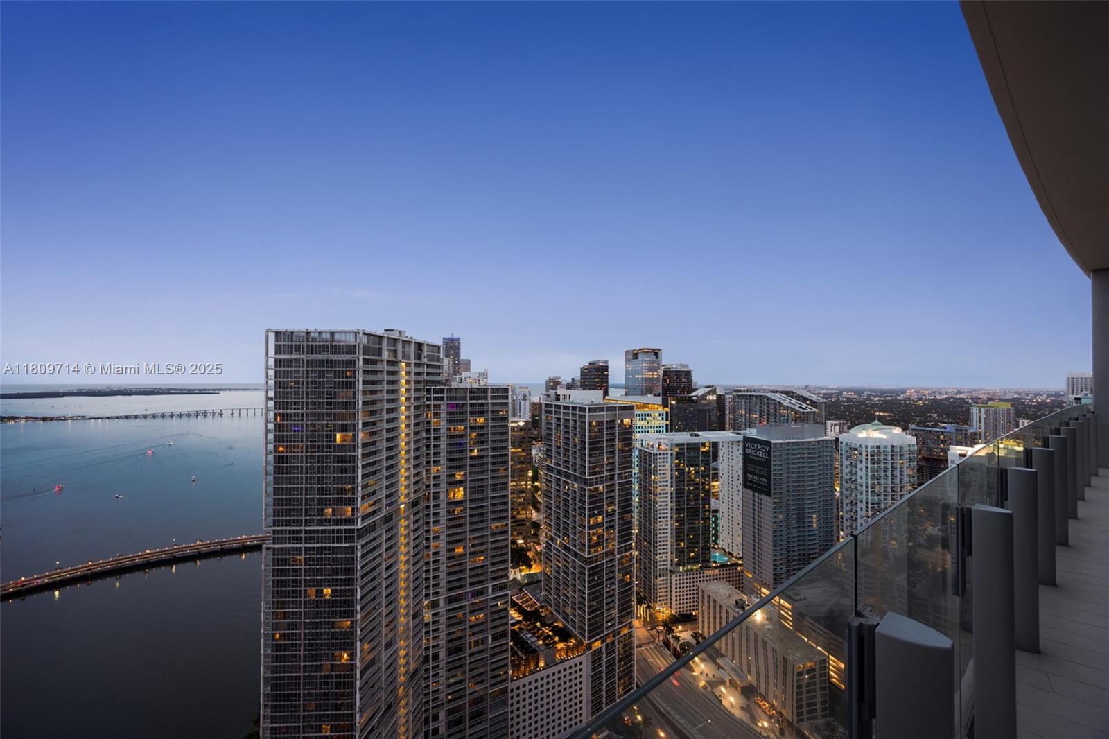300 Biscayne Blvd Way #5205W, Miami FL 33131