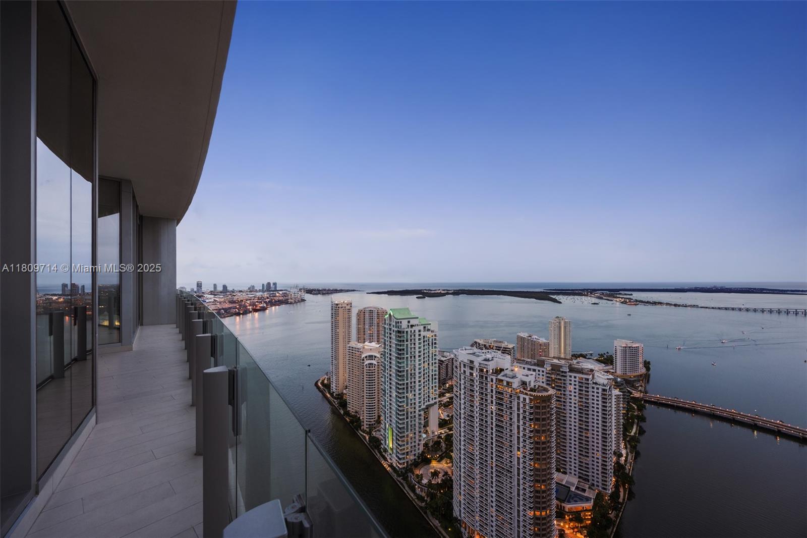 300 Biscayne Blvd Way #5205W, Miami FL 33131
