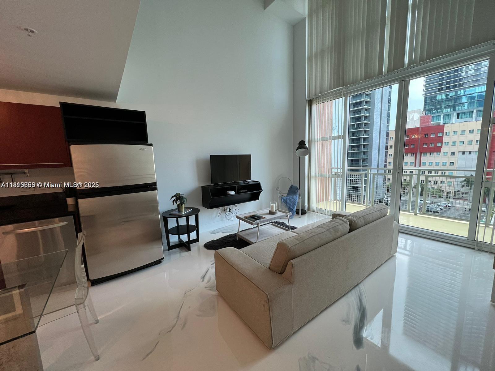244 Biscayne Blvd #643, Miami FL 33132