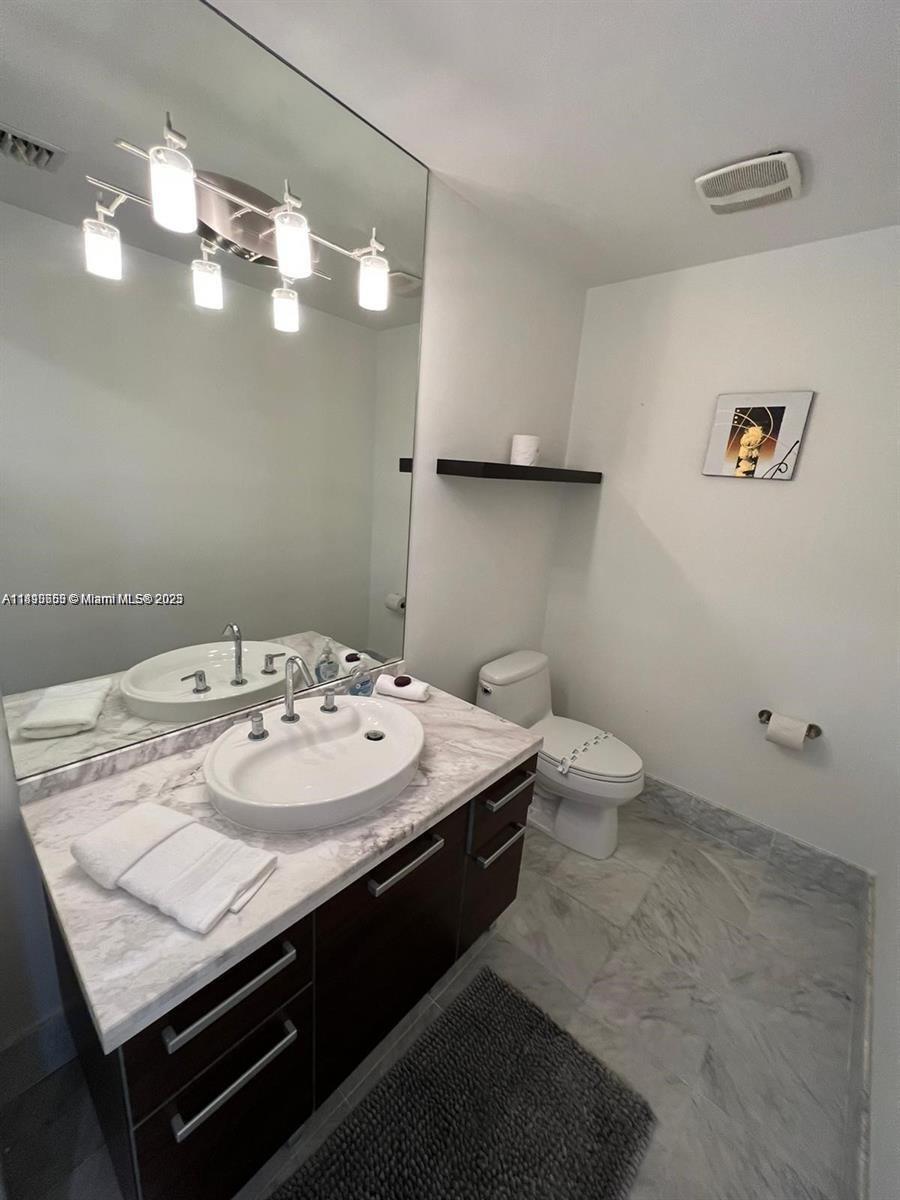 244 Biscayne Blvd #643, Miami FL 33132