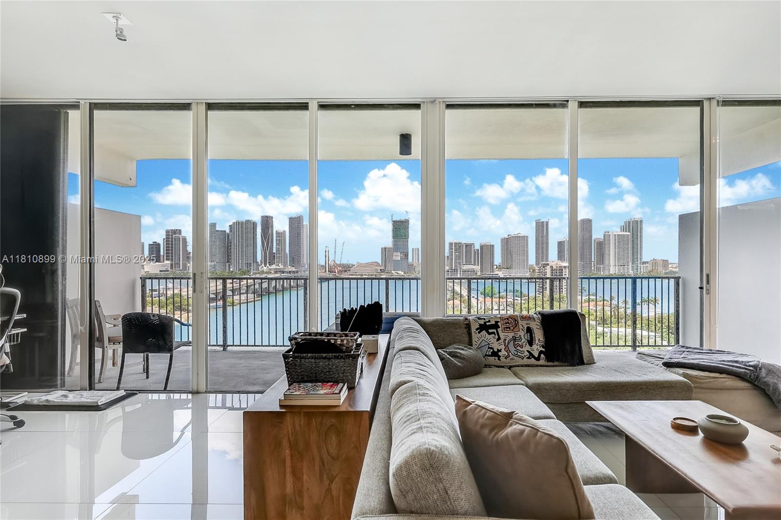 1000 Venetian Way #1306, Miami FL 33139
