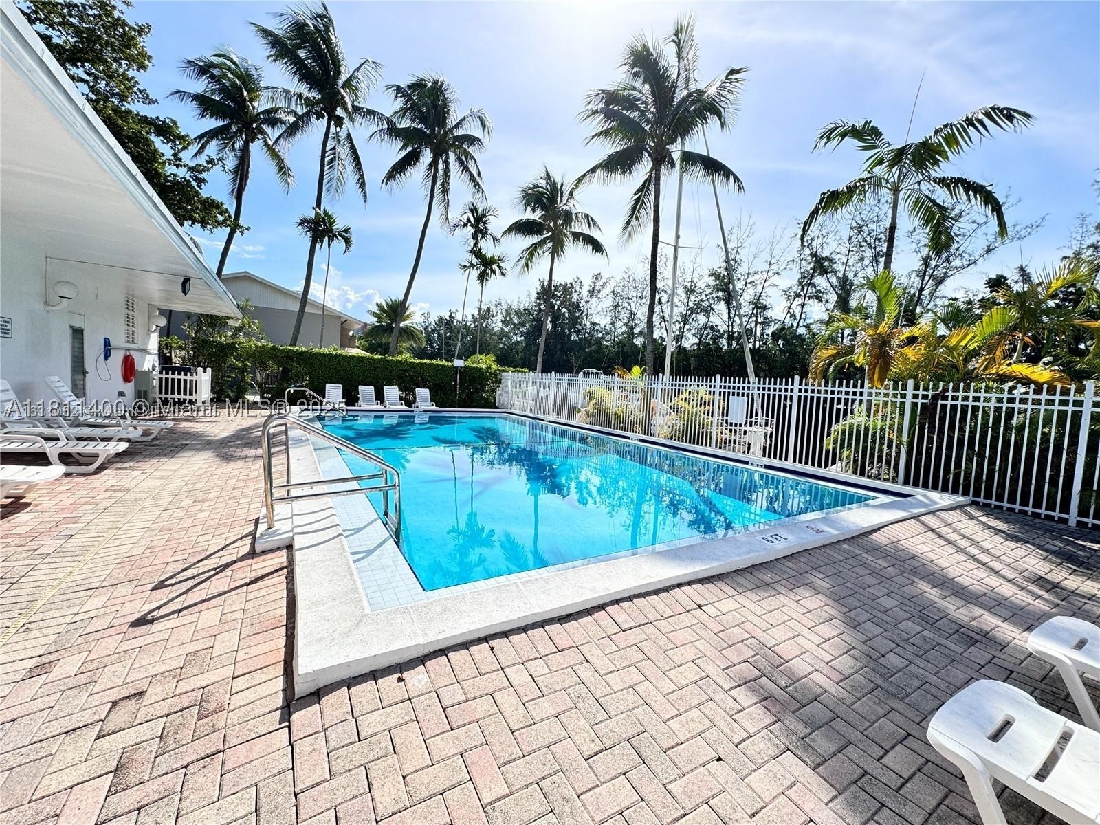 3660 NE 166th St #603, North Miami Beach FL 33160