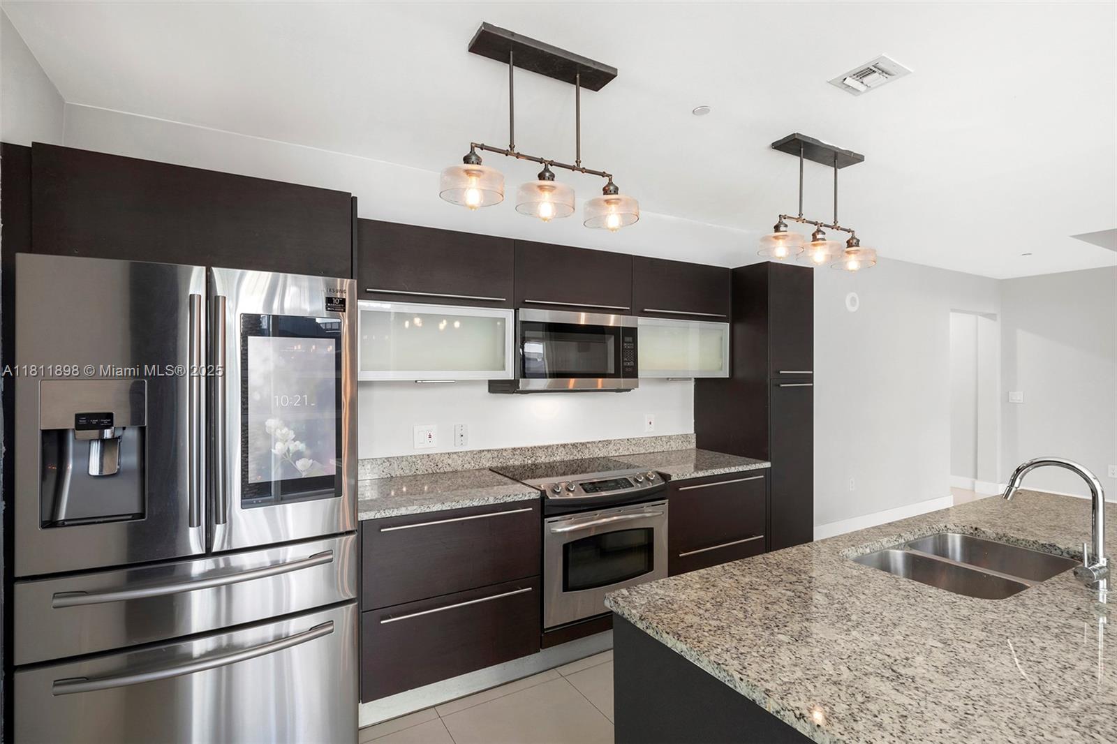 950 Brickell Bay Dr #200, Miami FL 33131