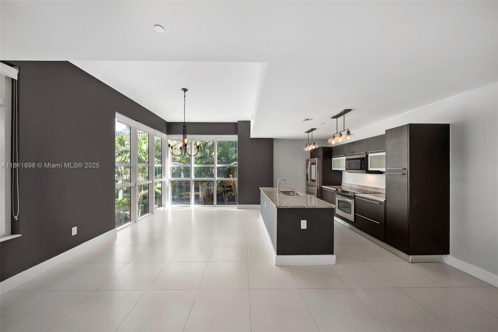 950 Brickell Bay Dr #200, Miami FL 33131