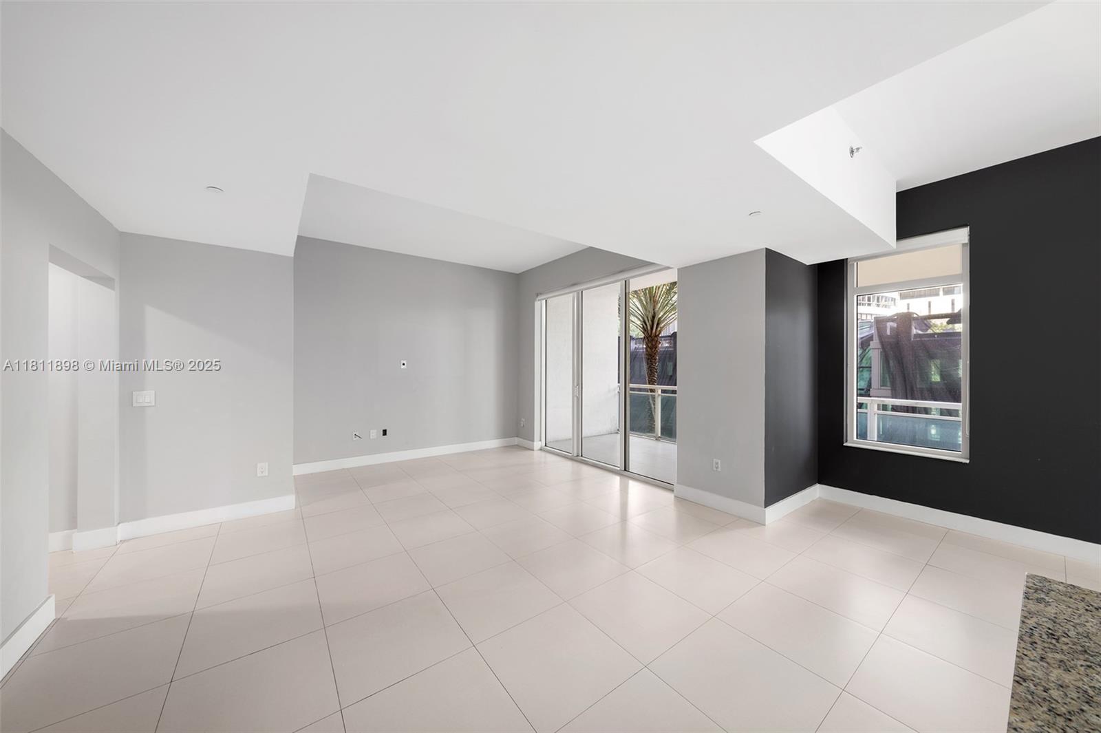 950 Brickell Bay Dr #200, Miami FL 33131