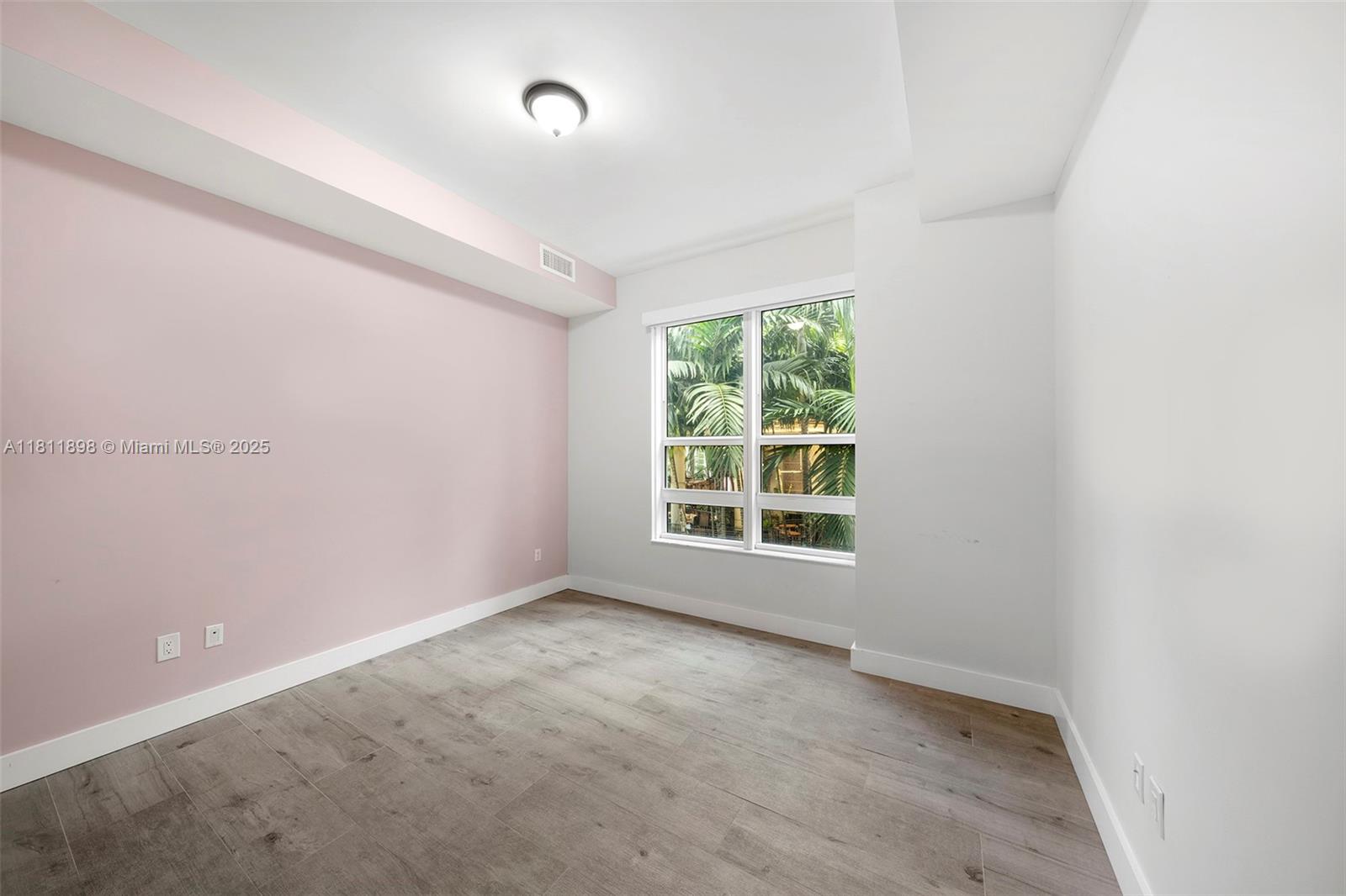 950 Brickell Bay Dr #200, Miami FL 33131