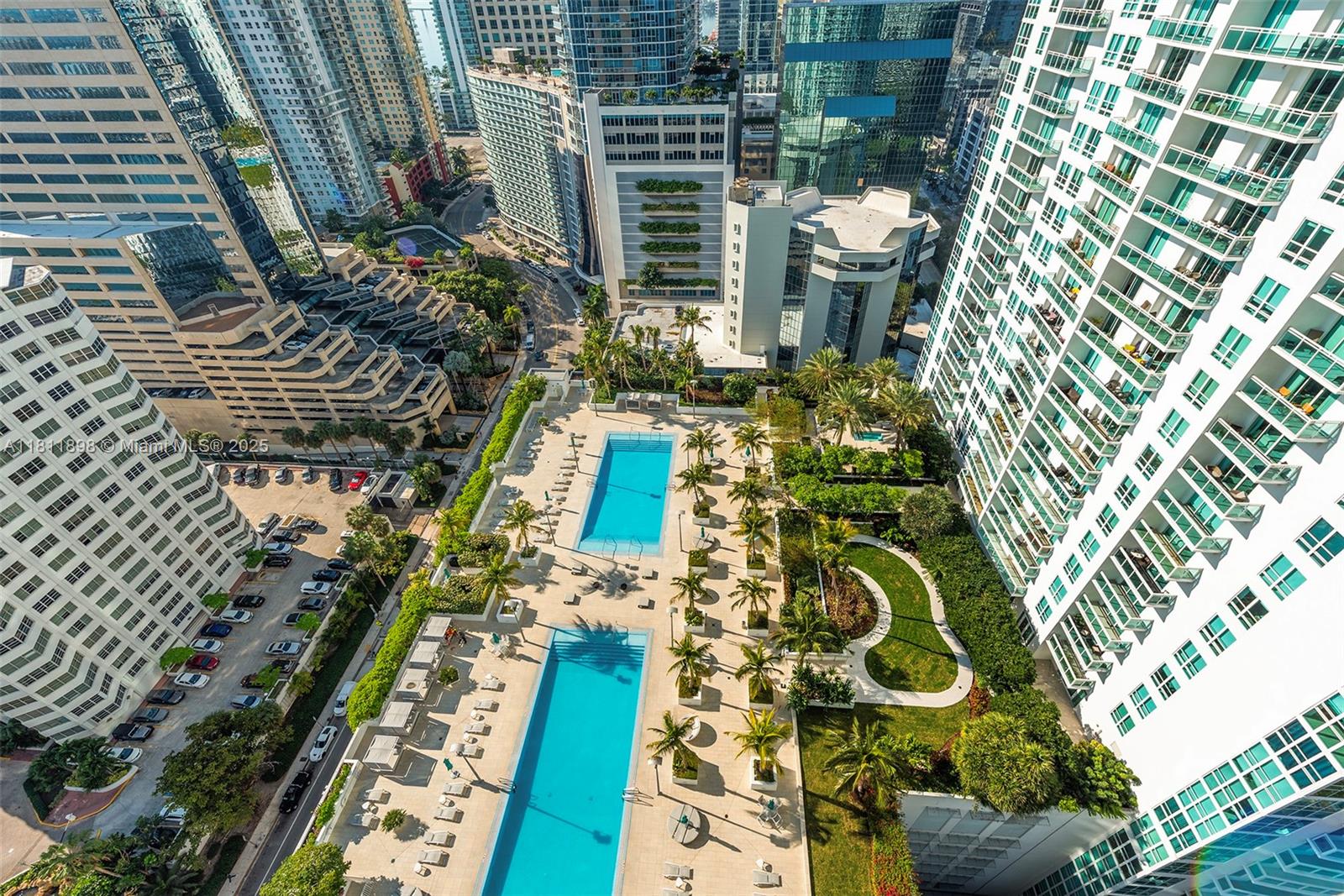 950 Brickell Bay Dr #200, Miami FL 33131