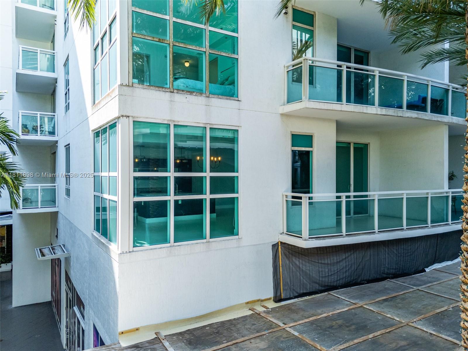 950 Brickell Bay Dr #200, Miami FL 33131