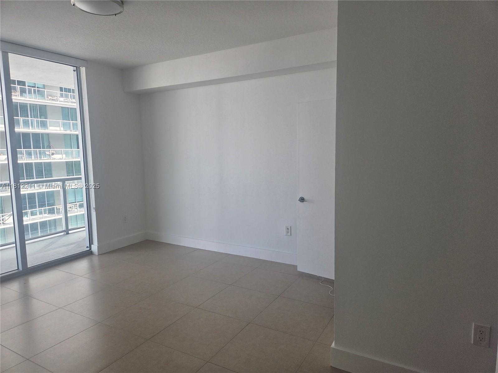79 SW 12th St #2409, Miami FL 33130