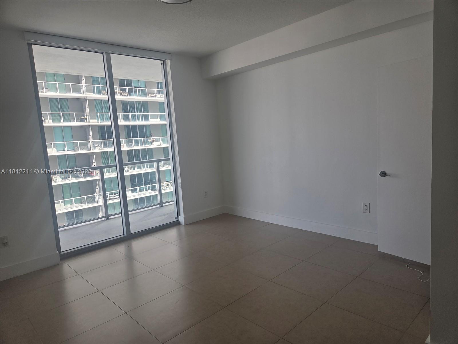79 SW 12th St #2409, Miami FL 33130