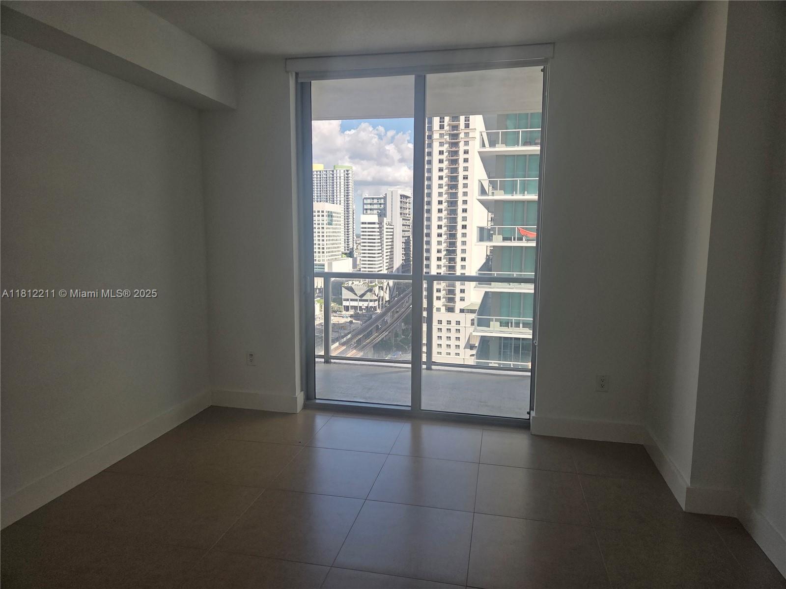 79 SW 12th St #2409, Miami FL 33130