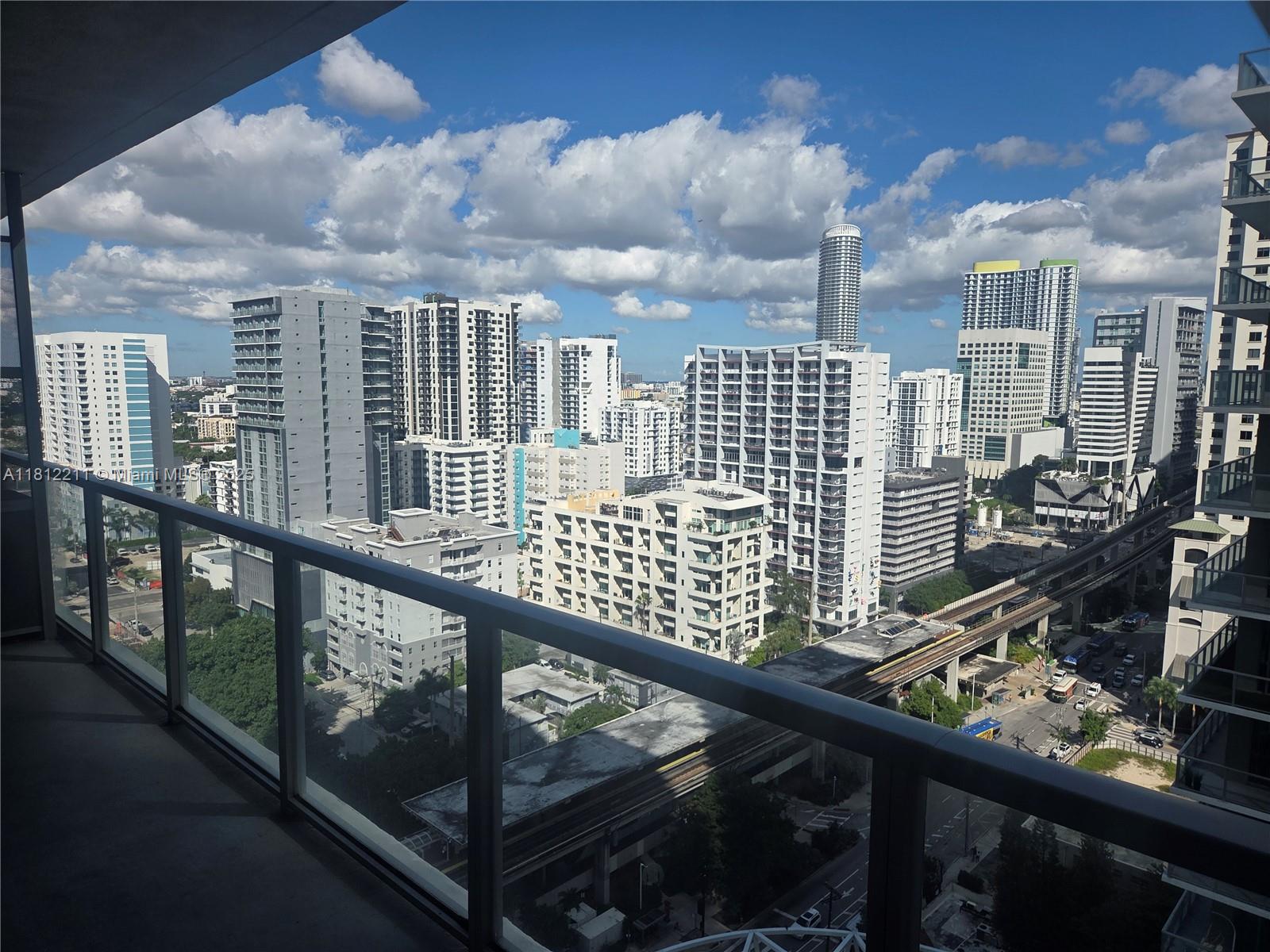 79 SW 12th St #2409, Miami FL 33130