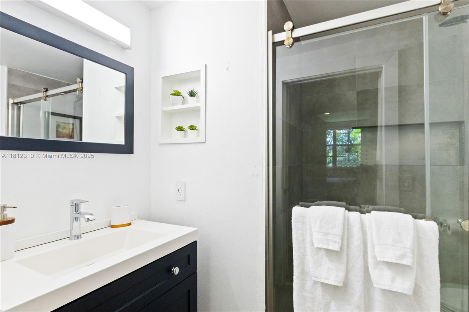 19999 E Country Club Dr #1106, Aventura FL 33180