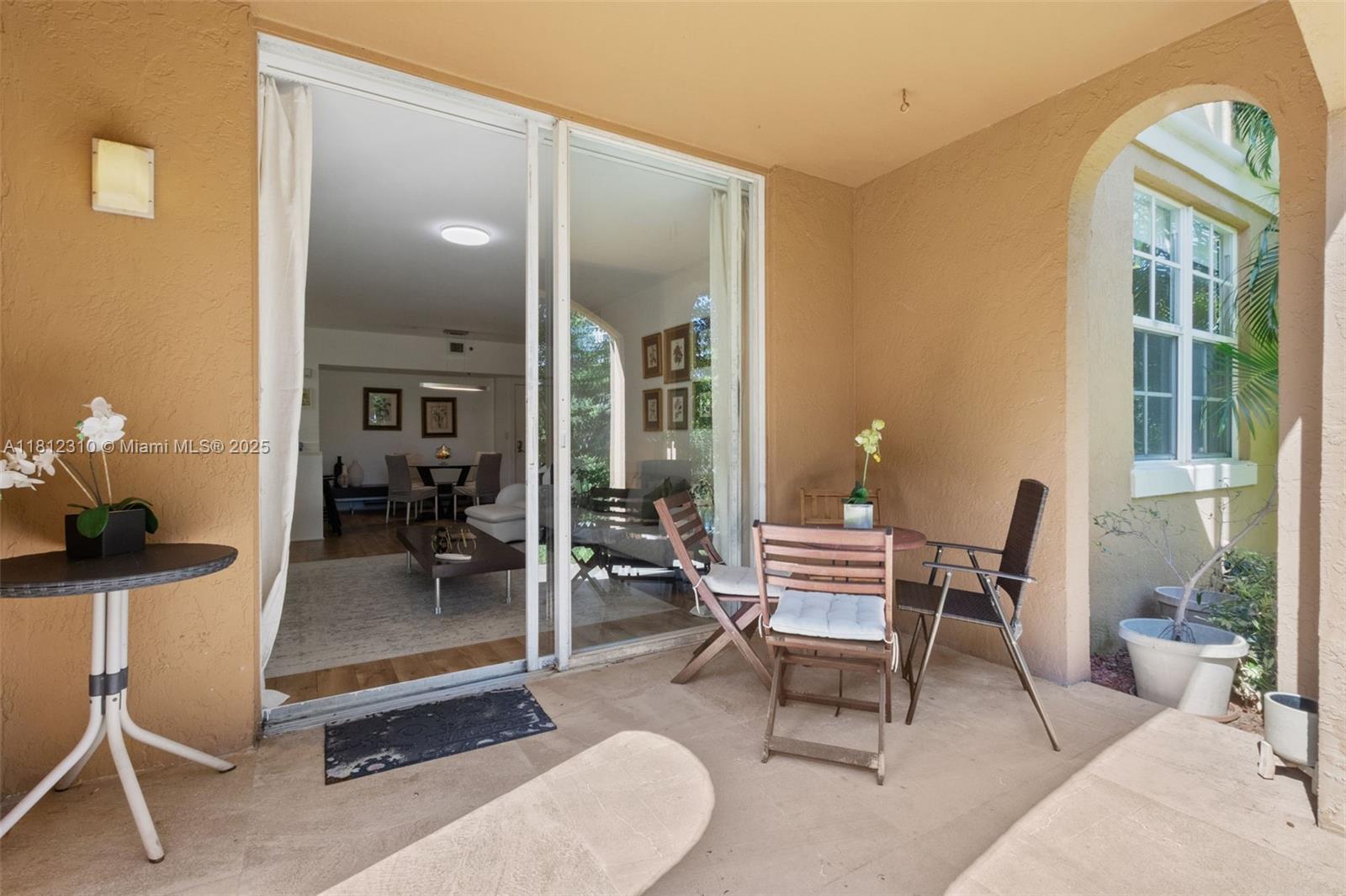 19999 E Country Club Dr #1106, Aventura FL 33180