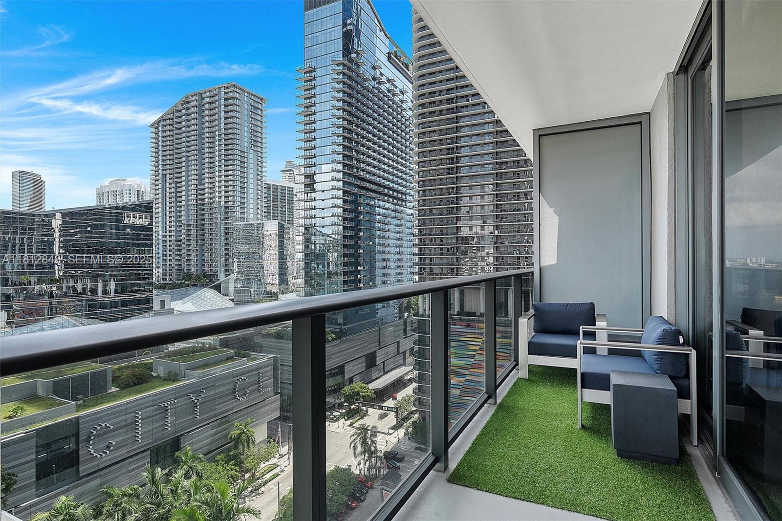 55 SW 9th St #1510, Miami FL 33130