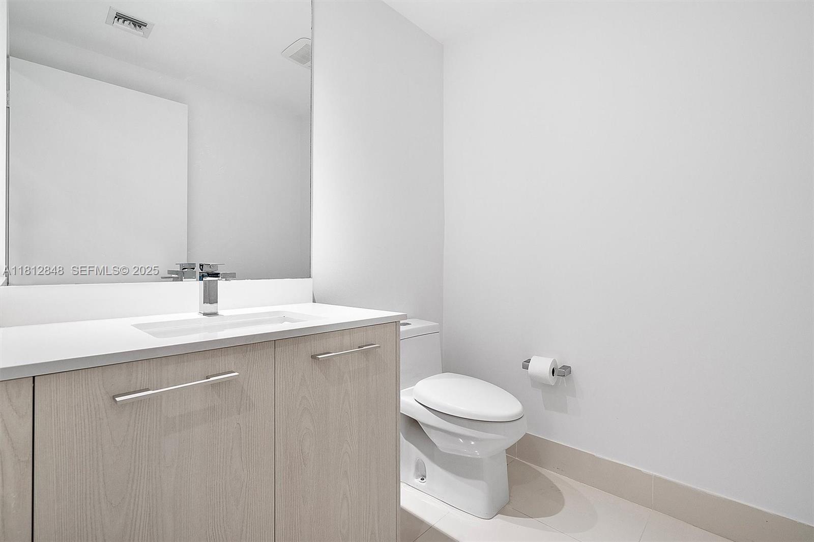 55 SW 9th St #1510, Miami FL 33130