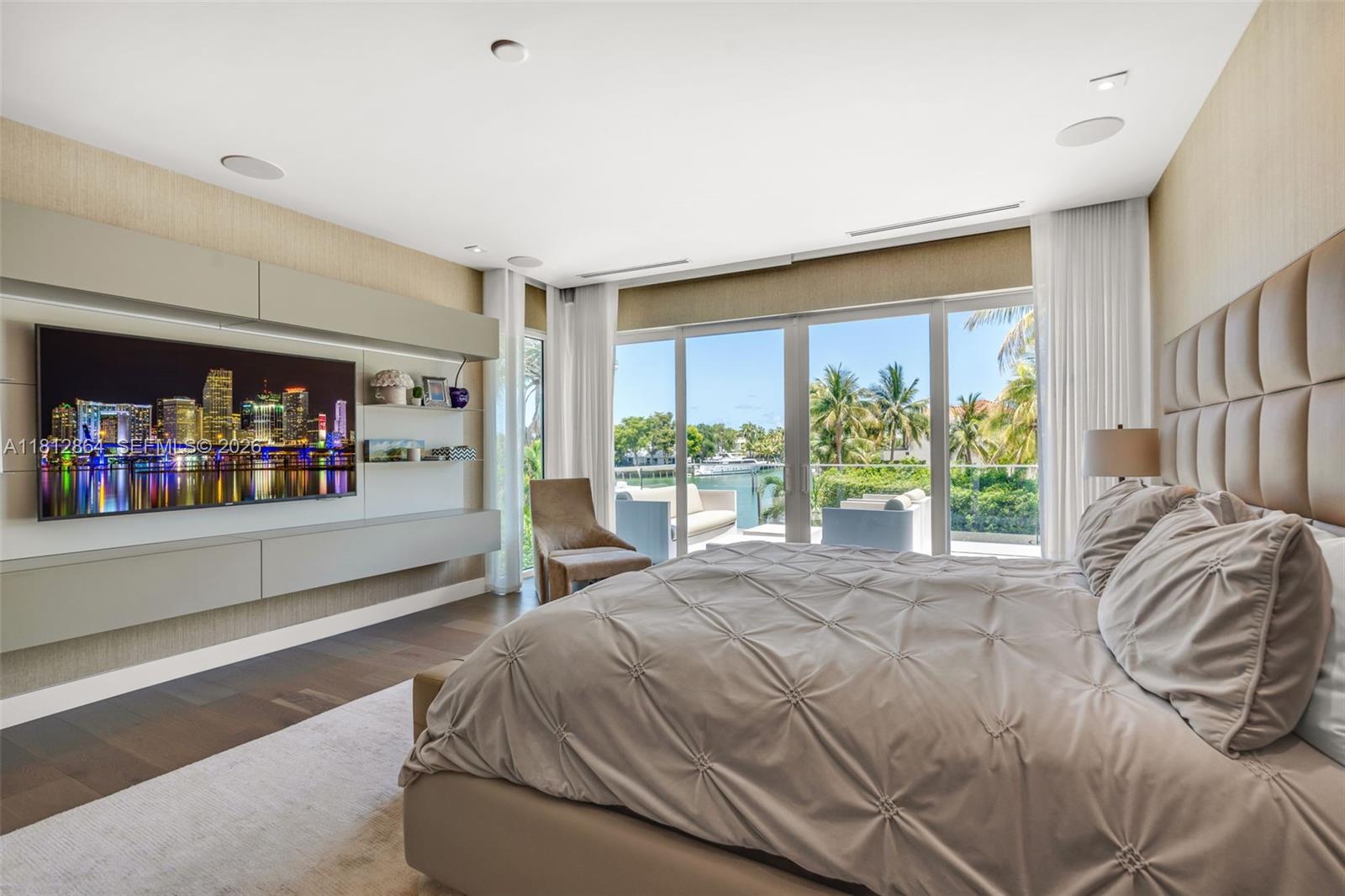 420 Island Dr, Key Biscayne FL 33149