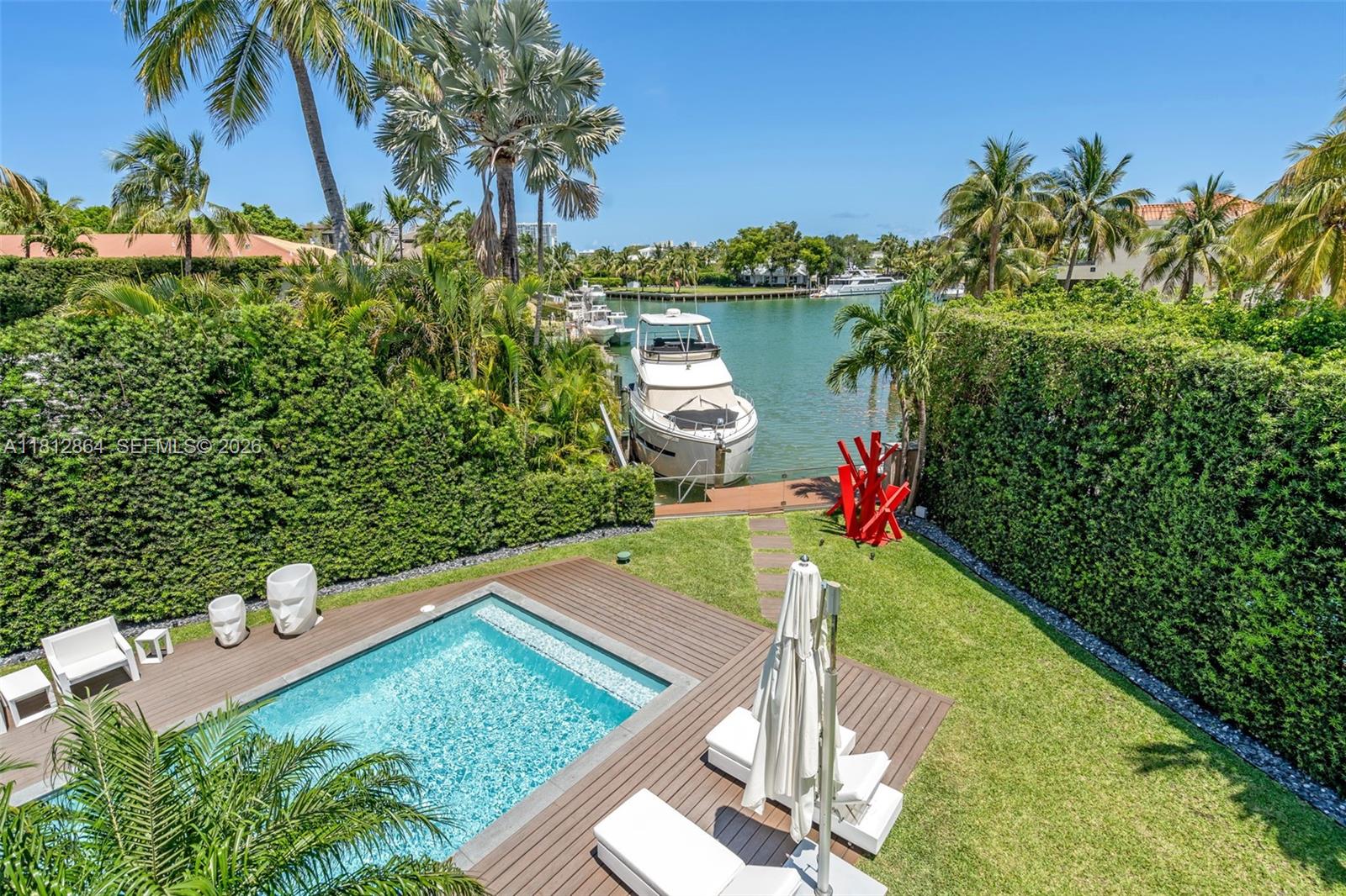 420 Island Dr, Key Biscayne FL 33149
