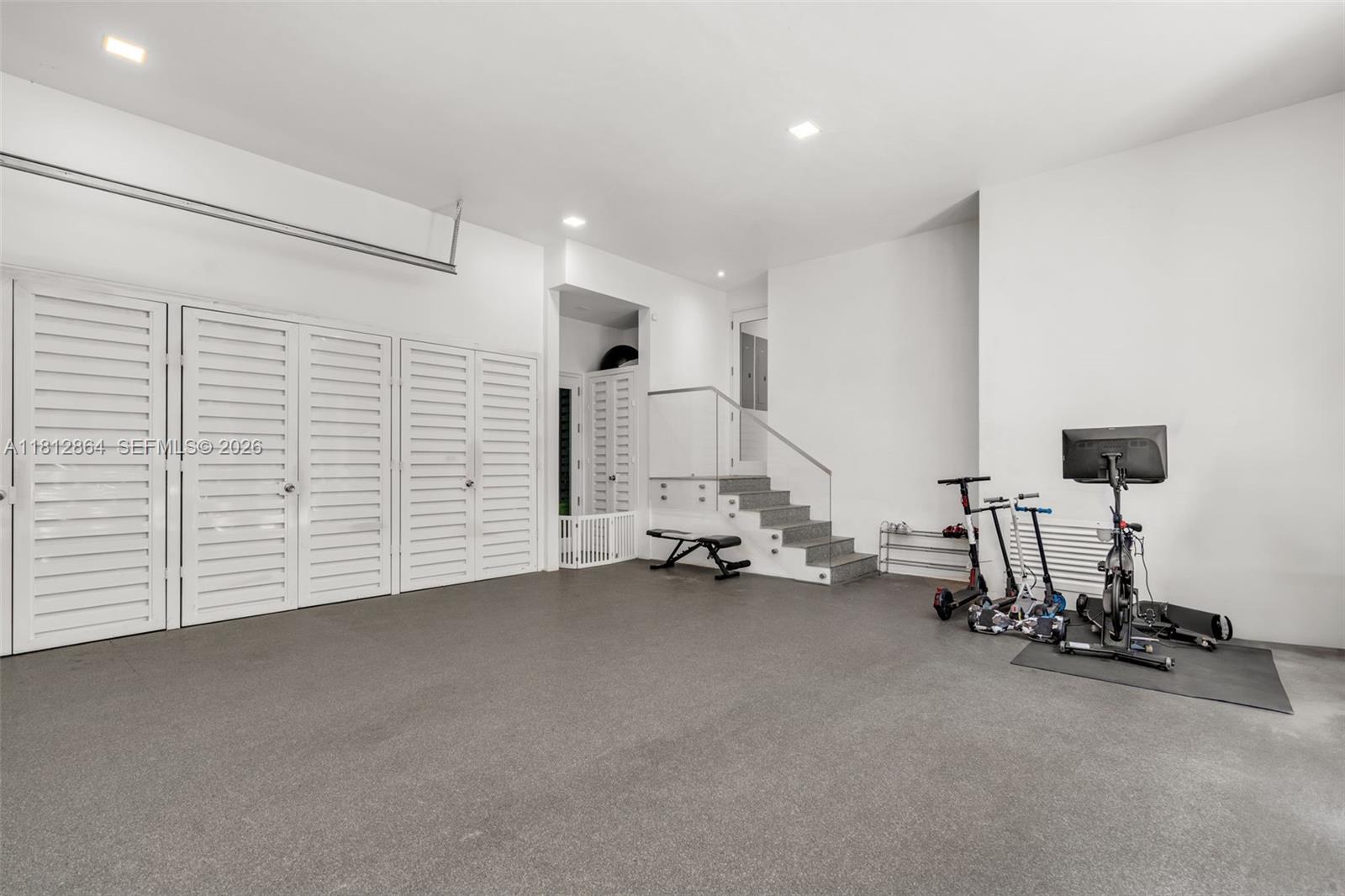 420 Island Dr, Key Biscayne FL 33149