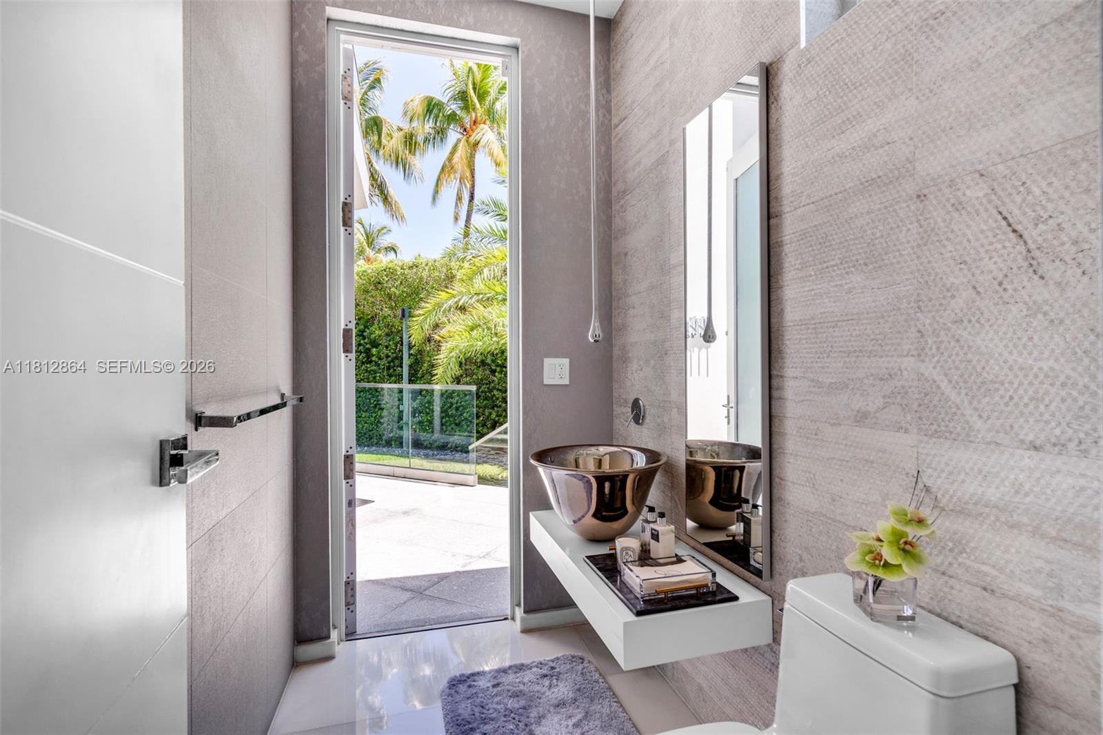 420 Island Dr, Key Biscayne FL 33149