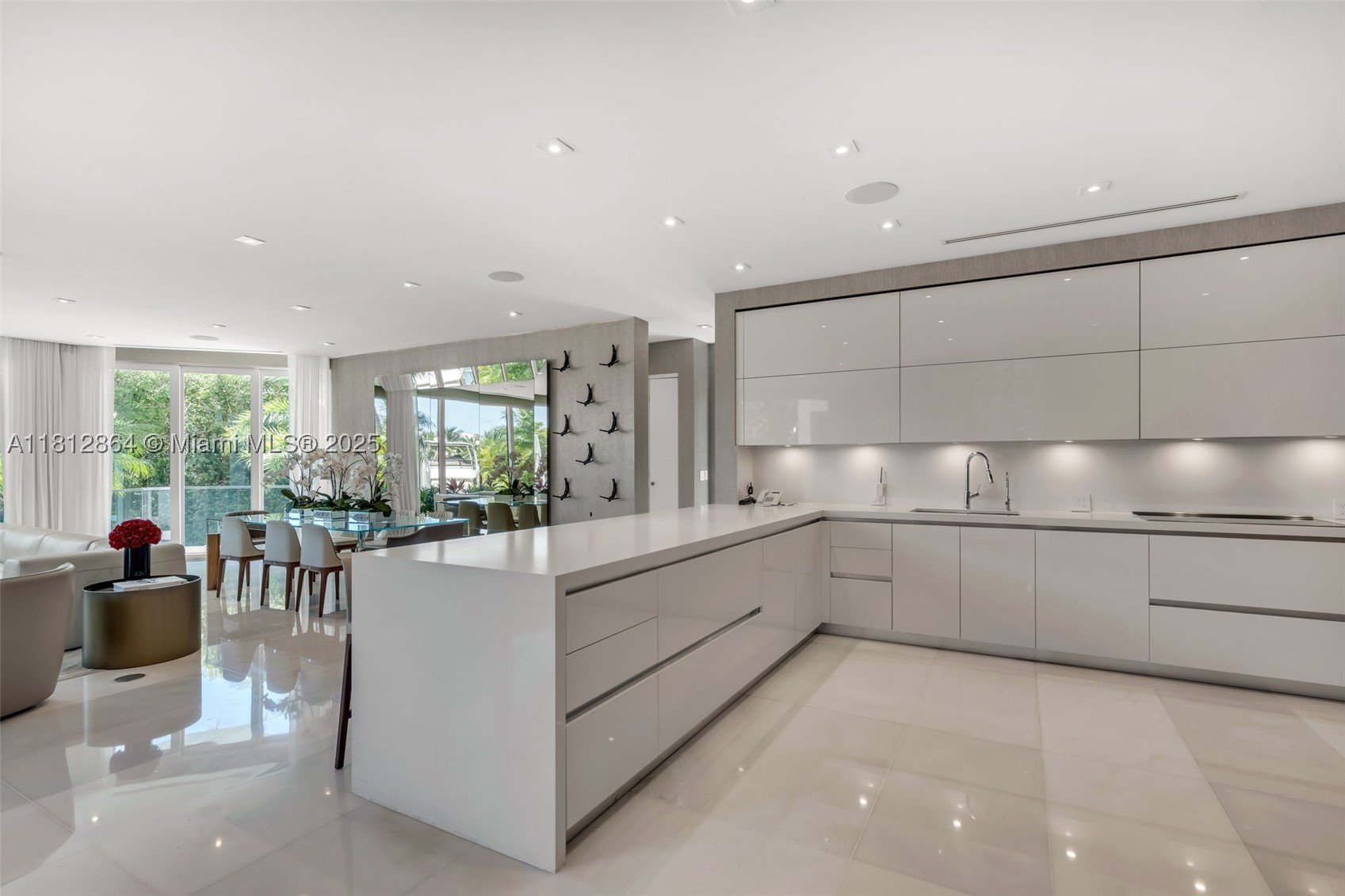 420 Island Dr, Key Biscayne FL 33149