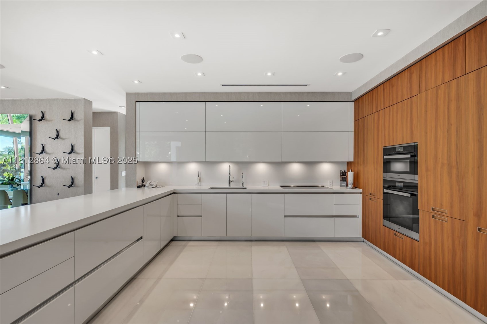 420 Island Dr, Key Biscayne FL 33149