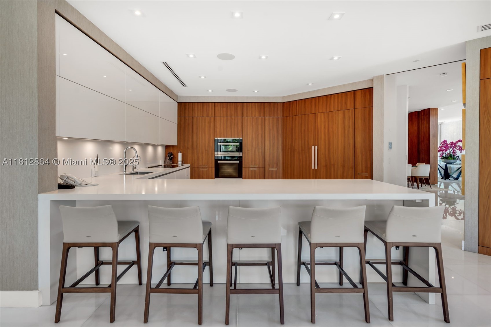 420 Island Dr, Key Biscayne FL 33149