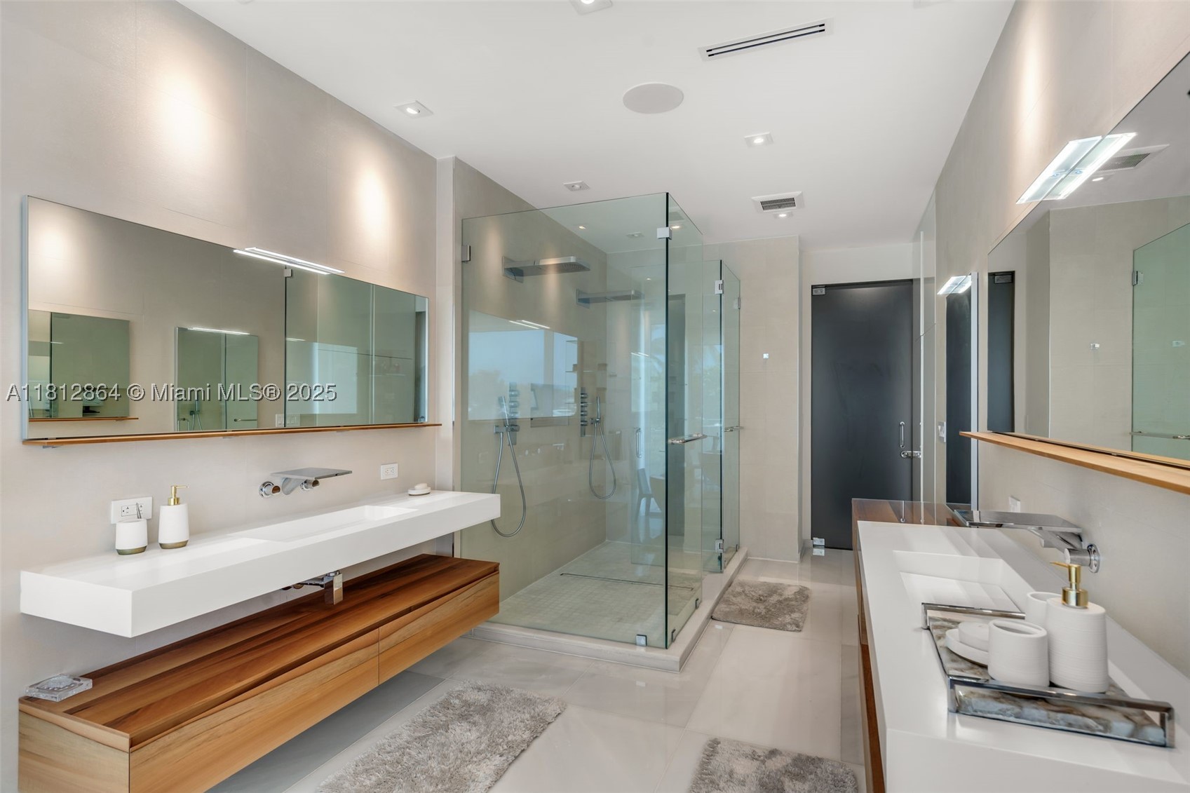 420 Island Dr, Key Biscayne FL 33149