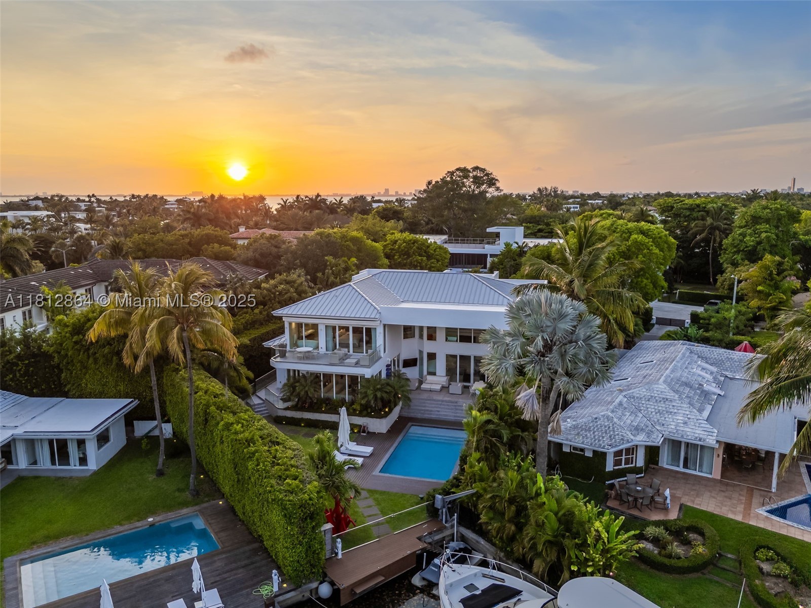 420 Island Dr, Key Biscayne FL 33149