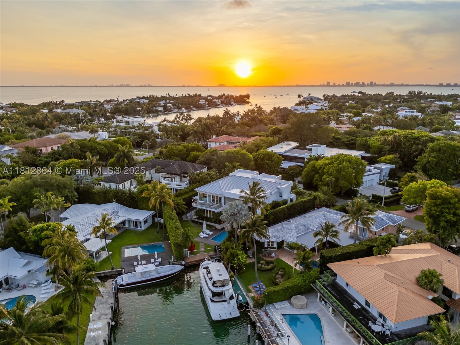 420 Island Dr, Key Biscayne FL 33149