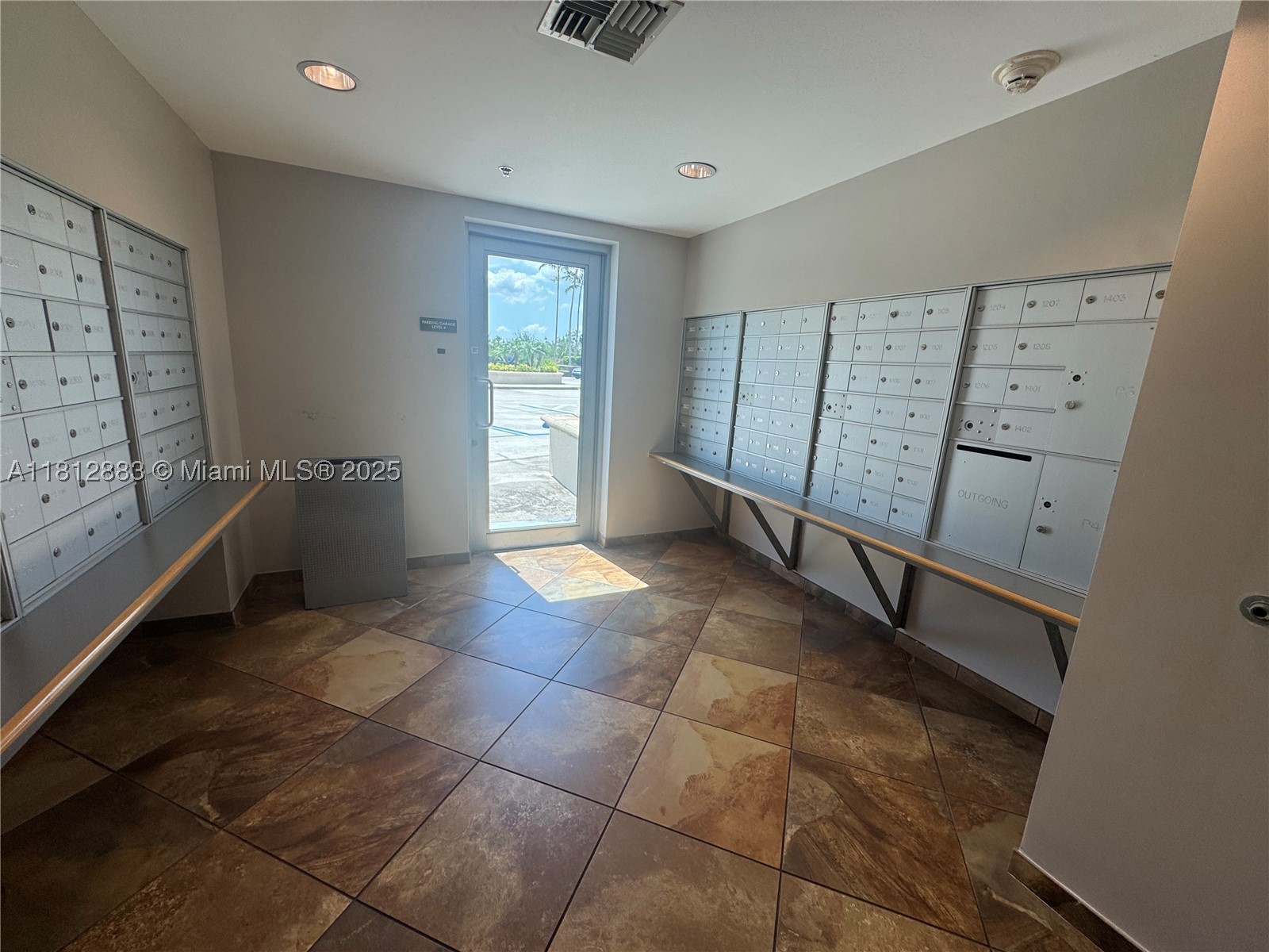 2641 N Flamingo Rd #1001N, Sunrise FL 33323