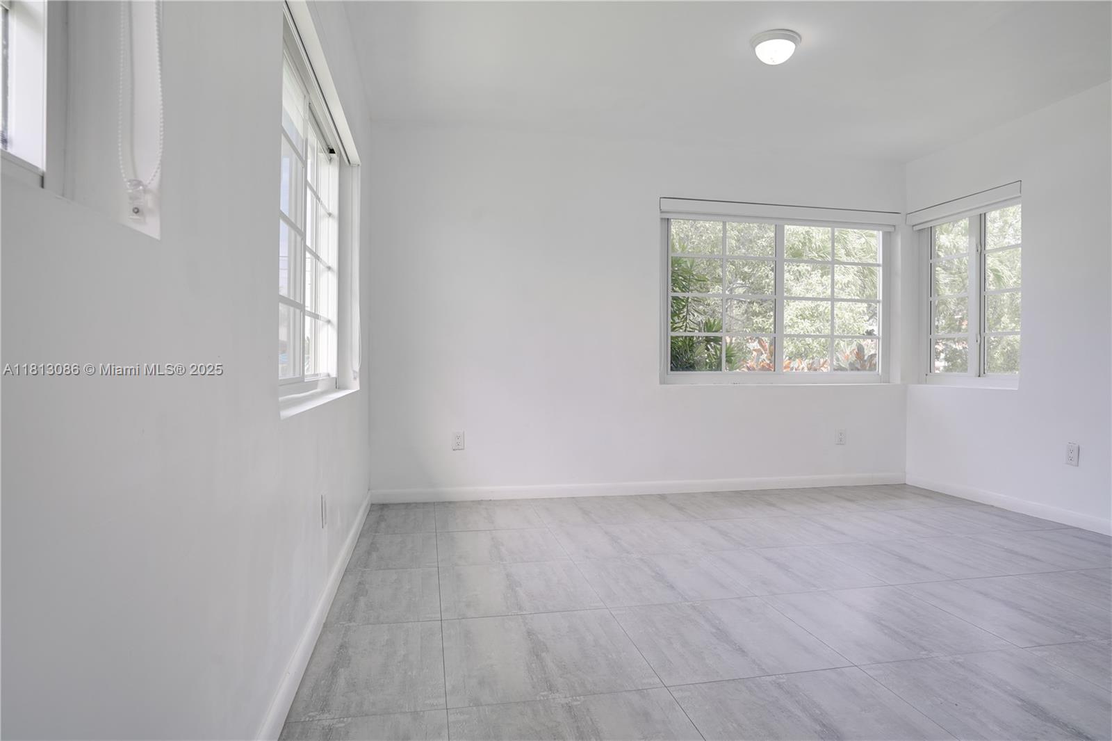 1201 S Biscayne Point Rd, Miami Beach FL 33141