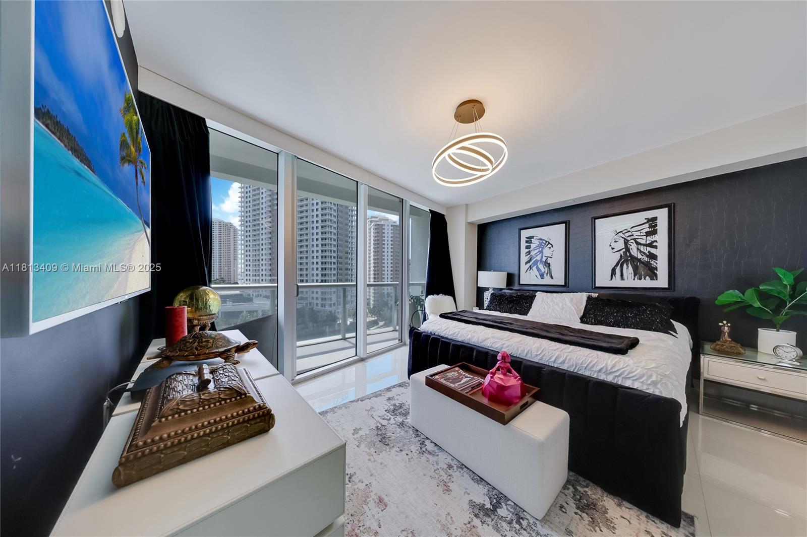 465 Brickell Ave #1019, Miami FL 33131