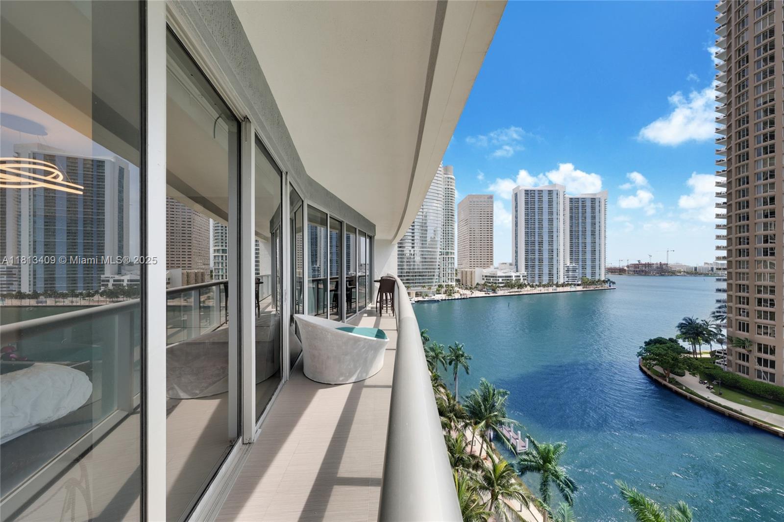 465 Brickell Ave #1019, Miami FL 33131
