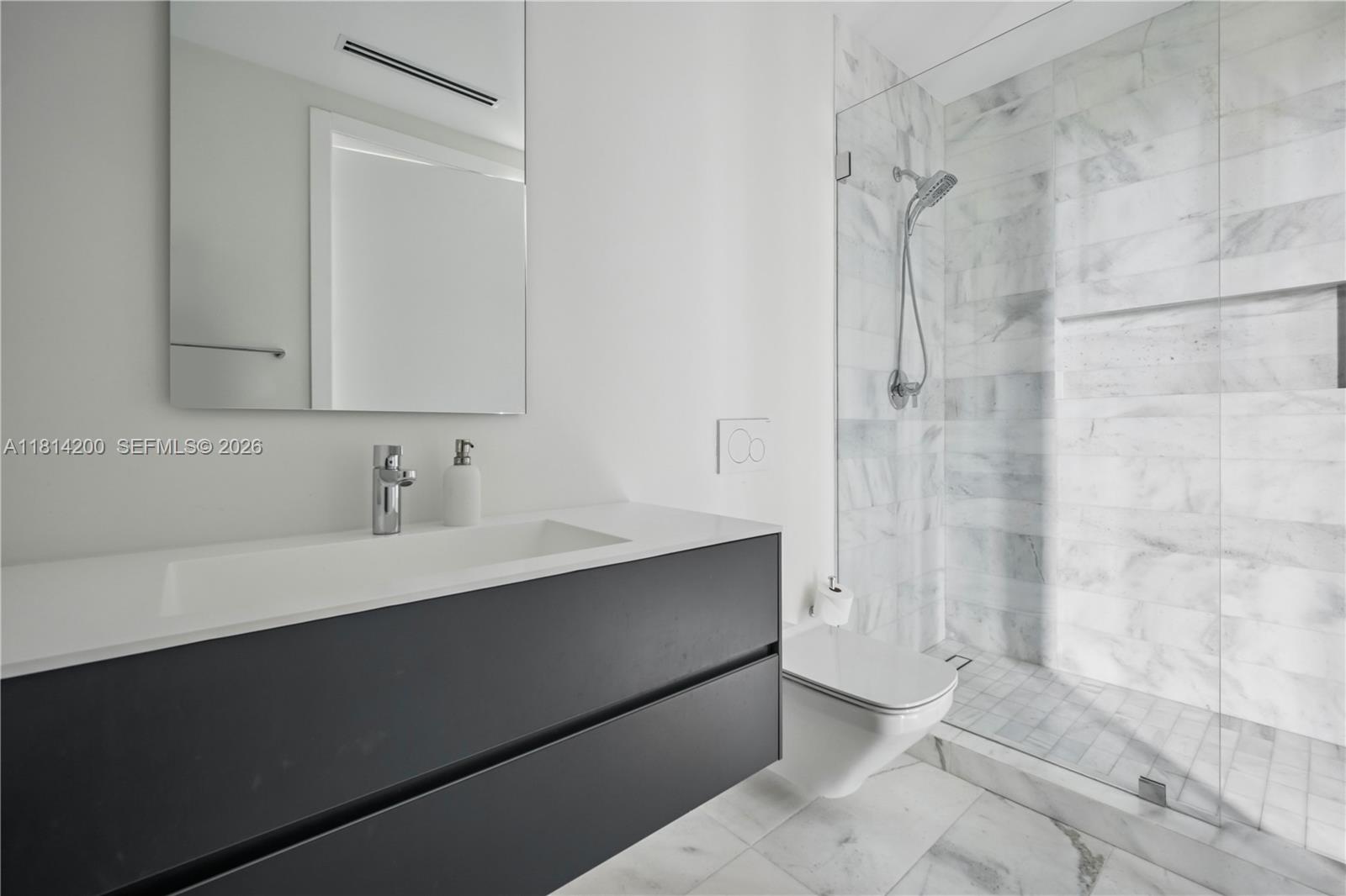 420 N Hibiscus Dr, Miami Beach FL 33139
