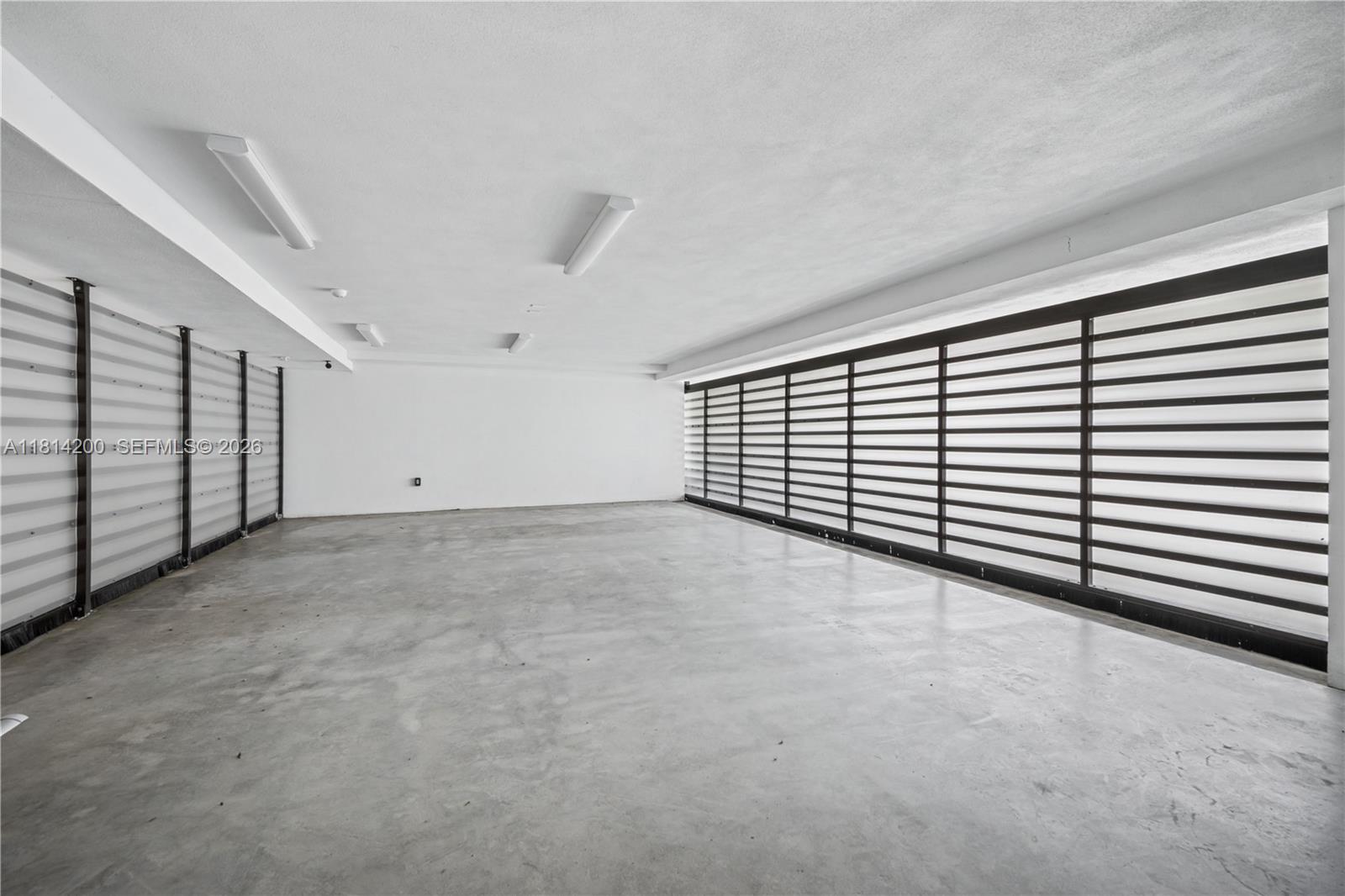 420 N Hibiscus Dr, Miami Beach FL 33139