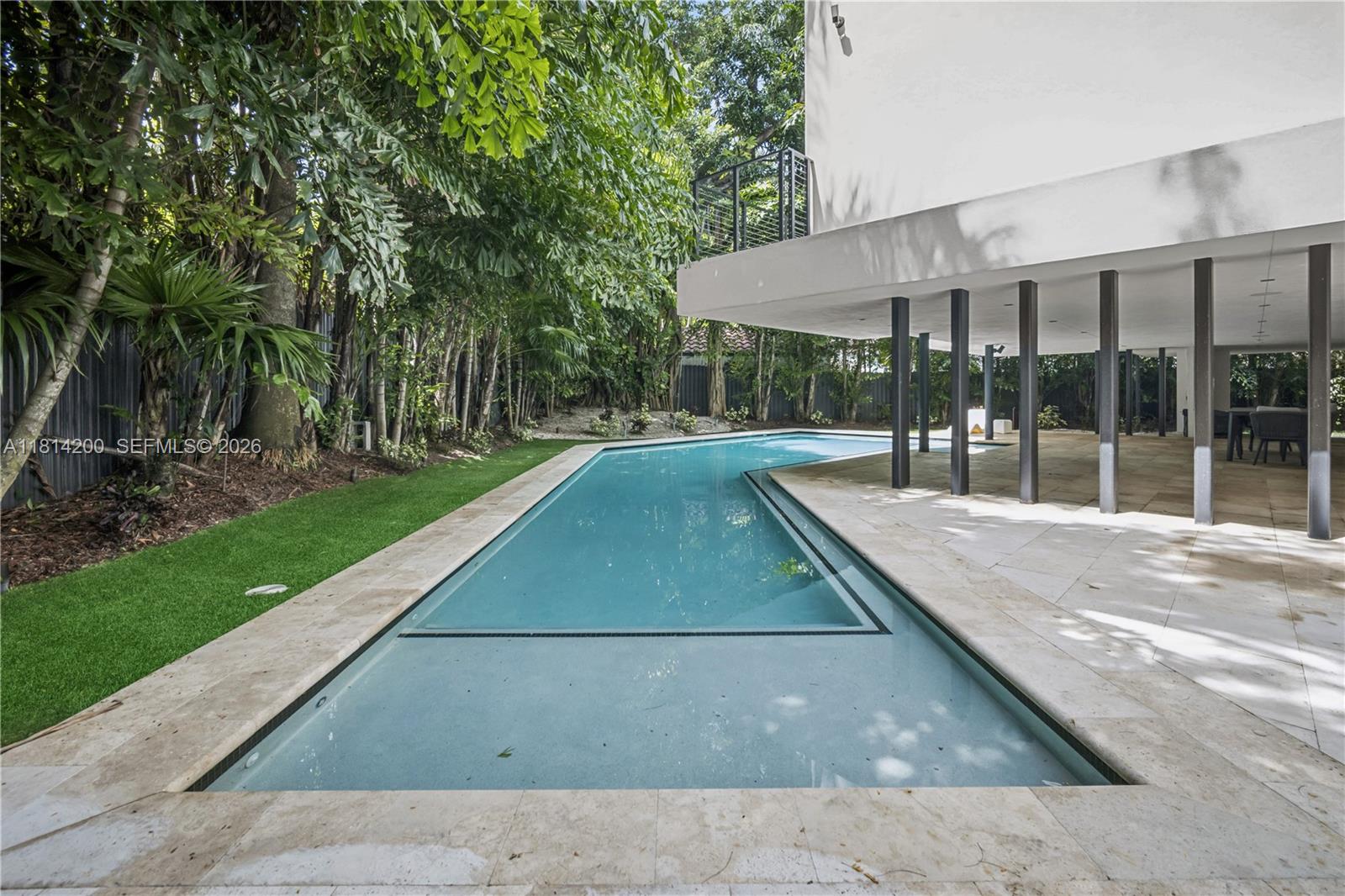 420 N Hibiscus Dr, Miami Beach FL 33139