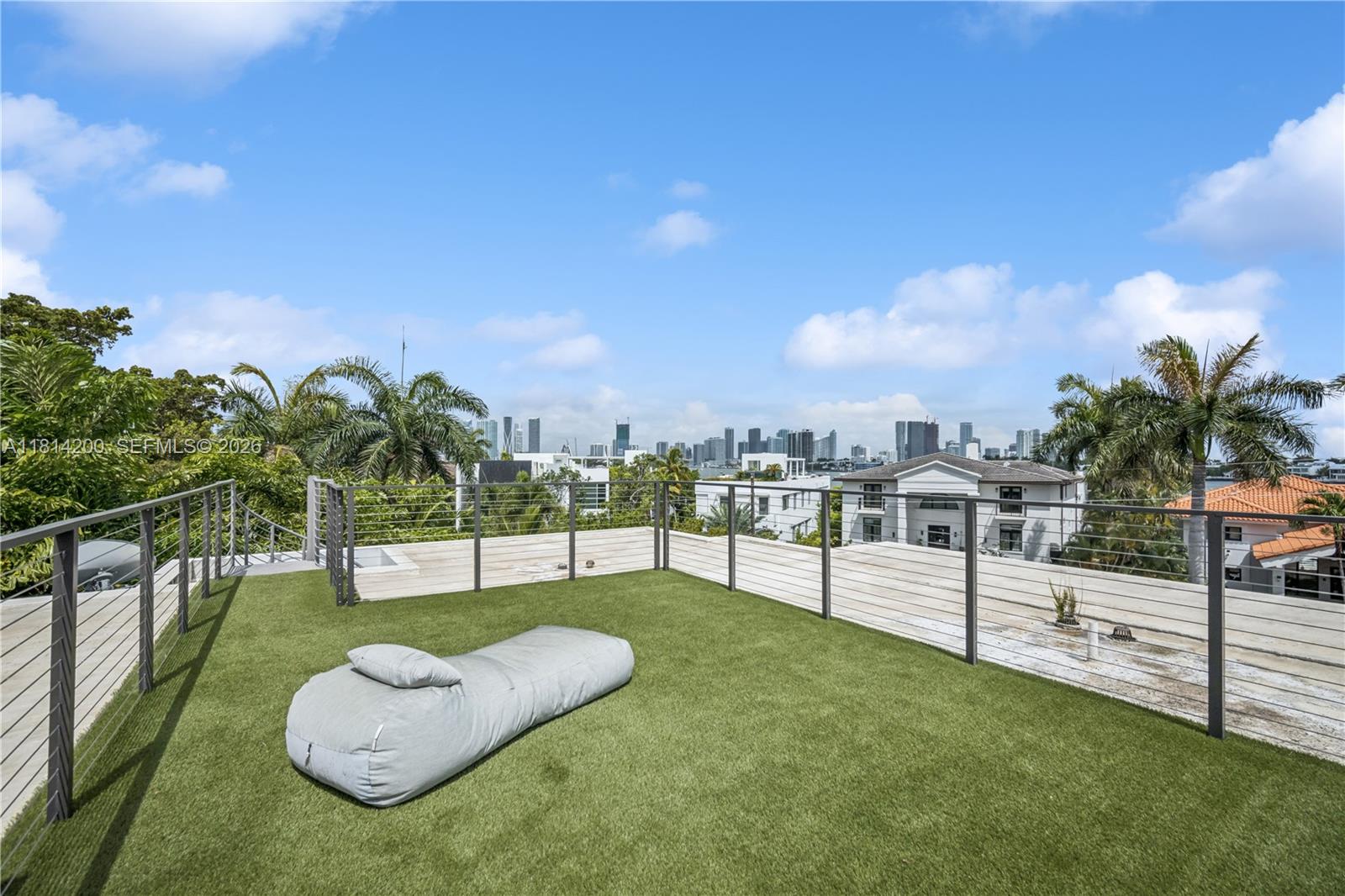 420 N Hibiscus Dr, Miami Beach FL 33139