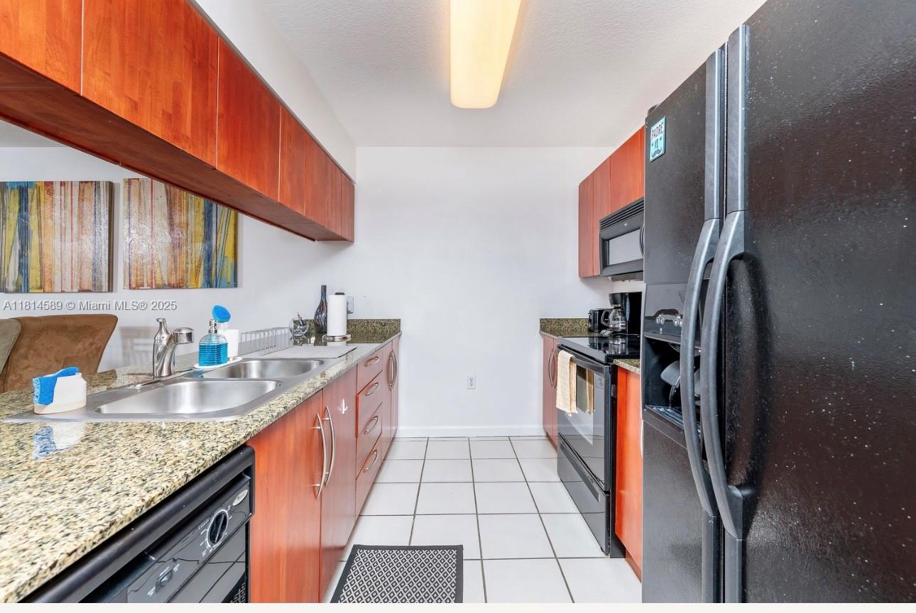 1200 Brickell Bay Dr #1617, Miami FL 33131