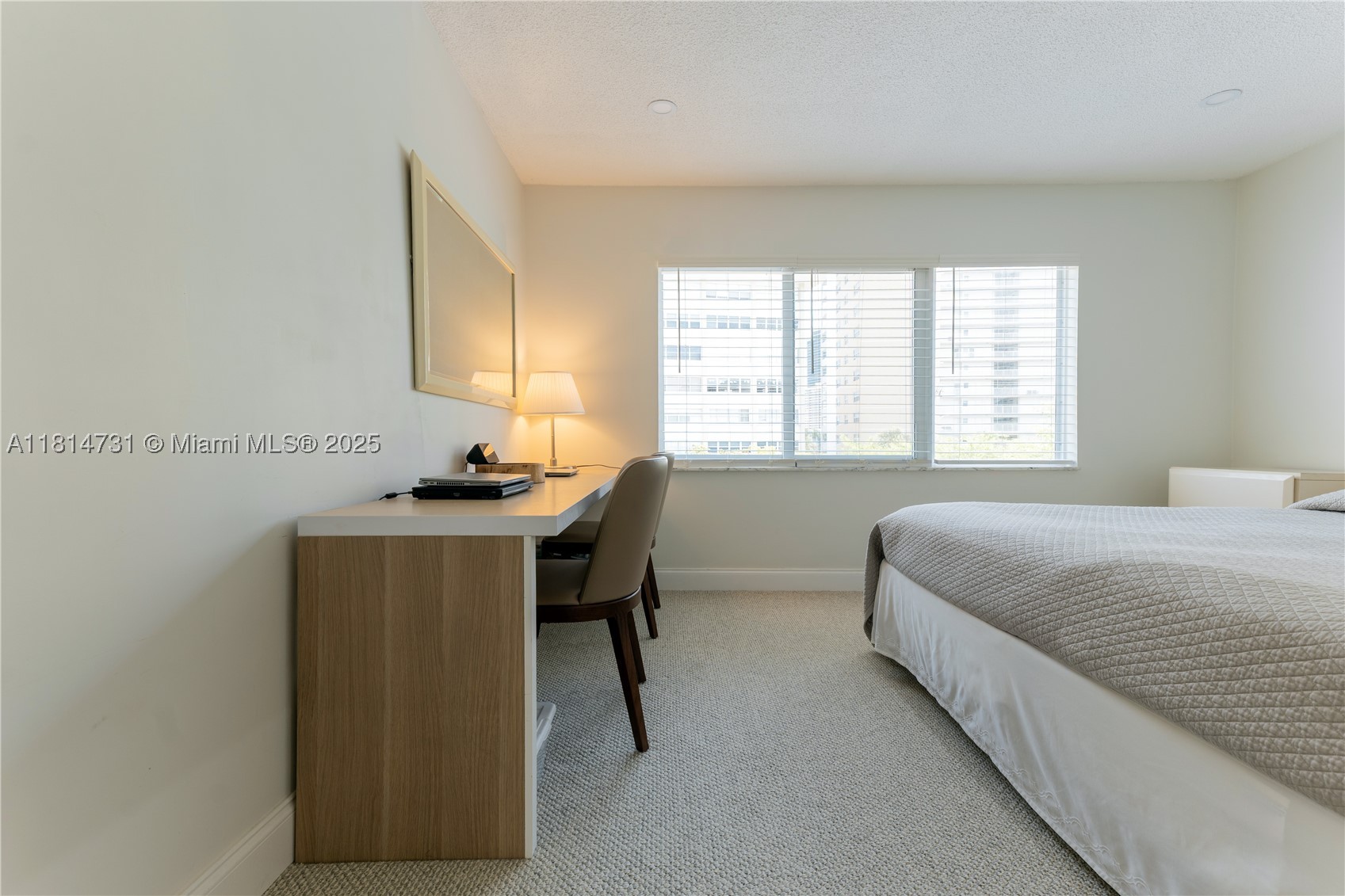 120 Golden Isles Dr #33B, Hallandale Beach FL 33009