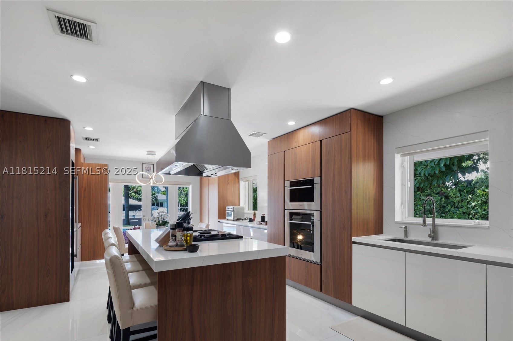 435 Marquesa Dr, Coral Gables FL 33156
