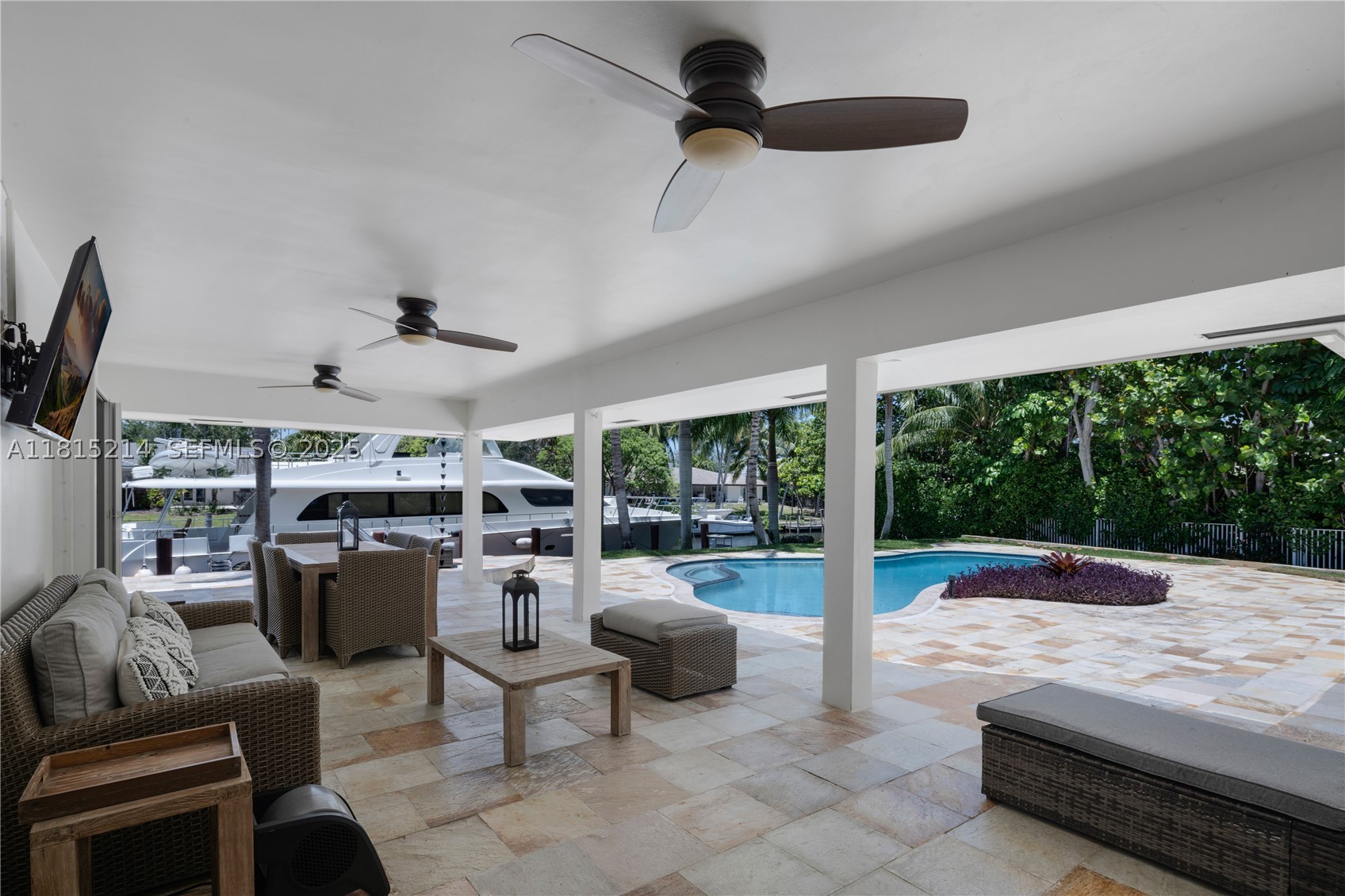 435 Marquesa Dr, Coral Gables FL 33156