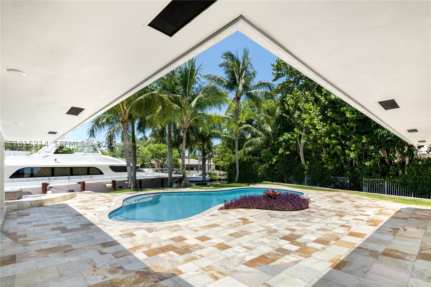 435 Marquesa Dr, Coral Gables FL 33156