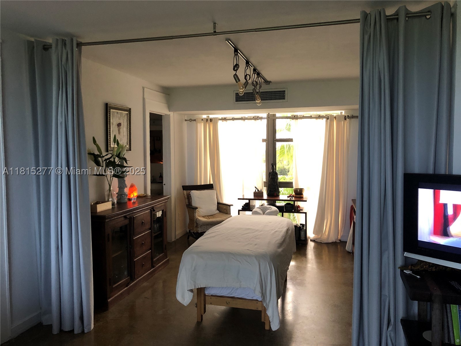 5701 Biscayne Blvd #701, Miami FL 33137