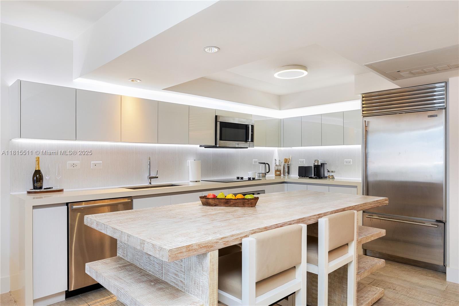 102 24th St #1112, Miami Beach FL 33139