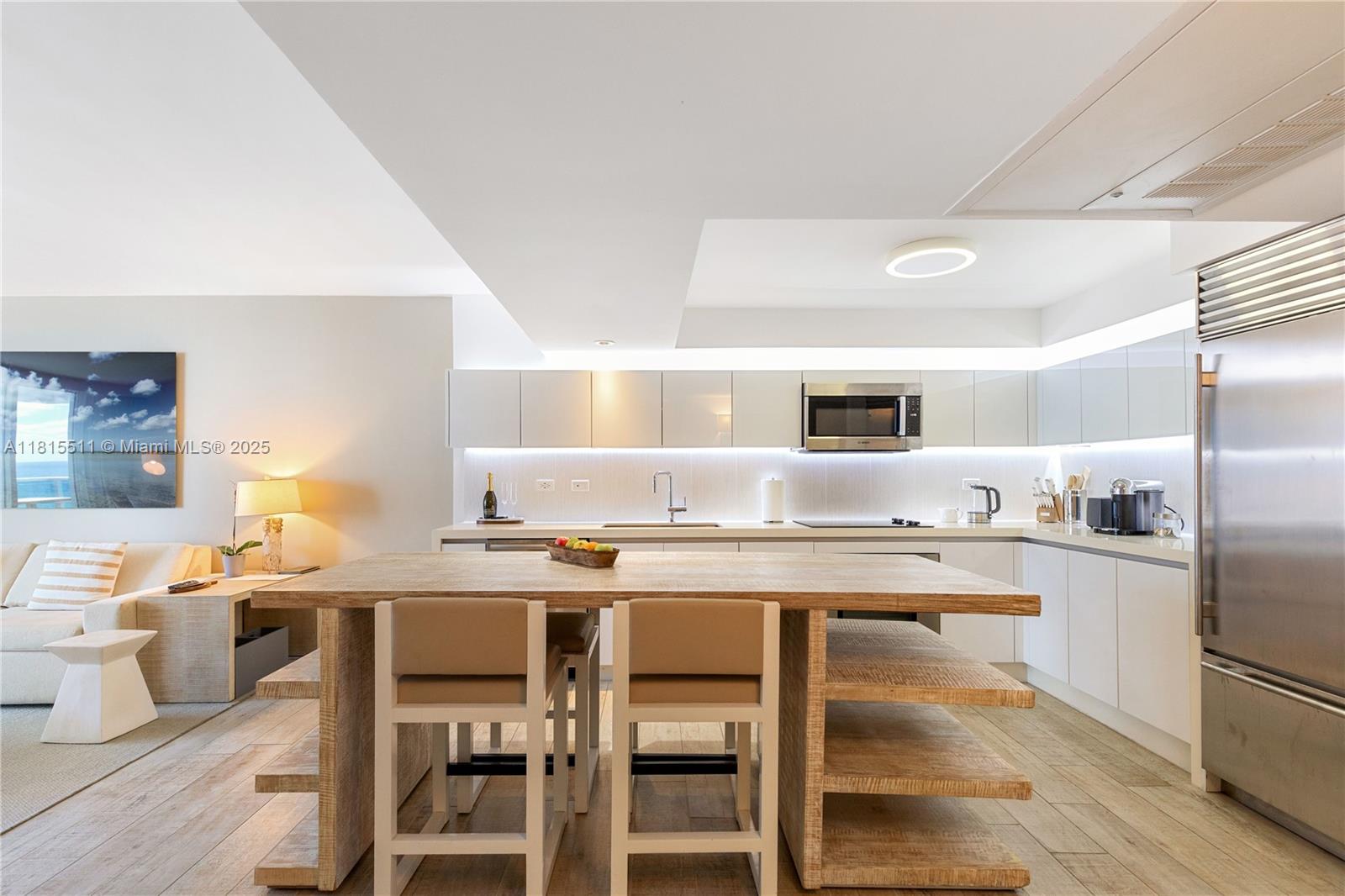 102 24th St #1112, Miami Beach FL 33139