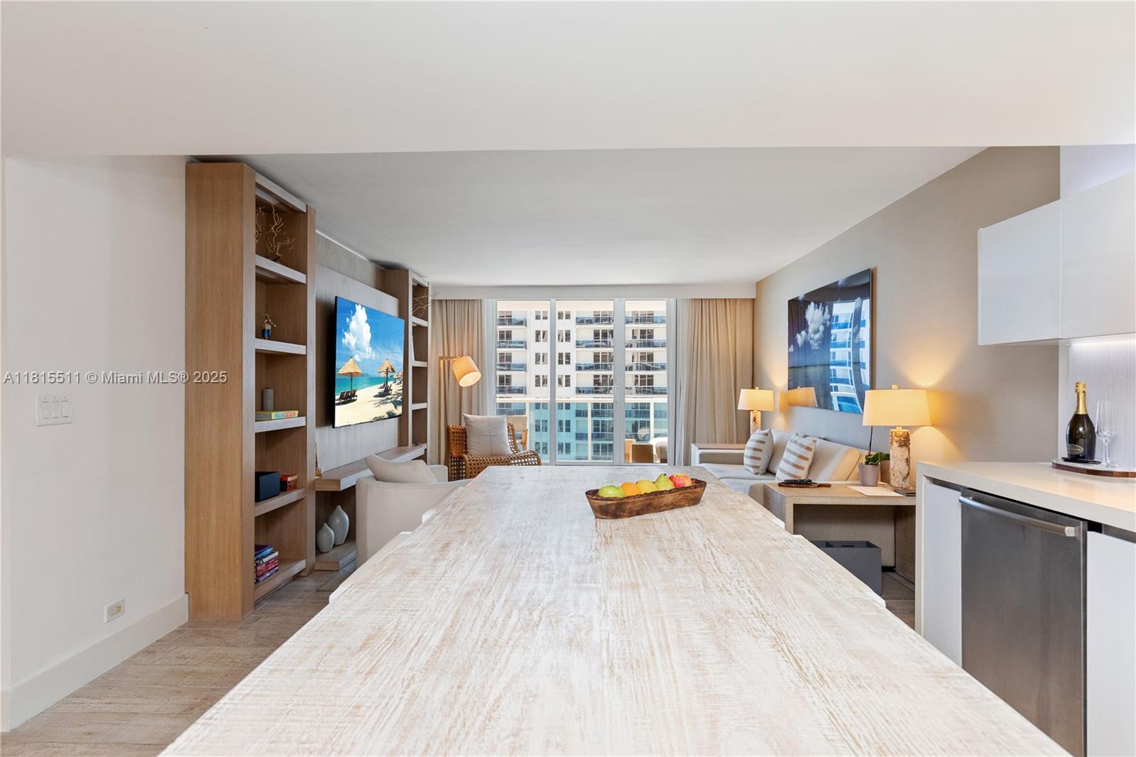 102 24th St #1112, Miami Beach FL 33139